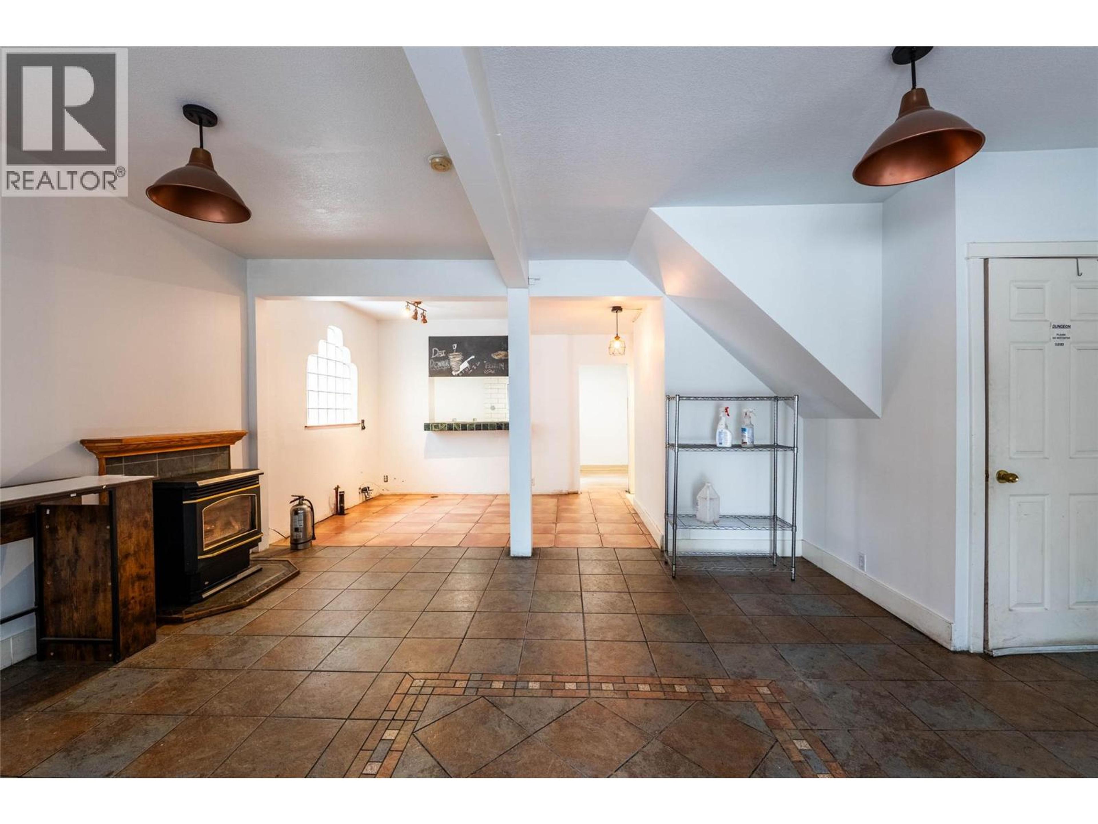 318 ANDERSON STREET - Image 3