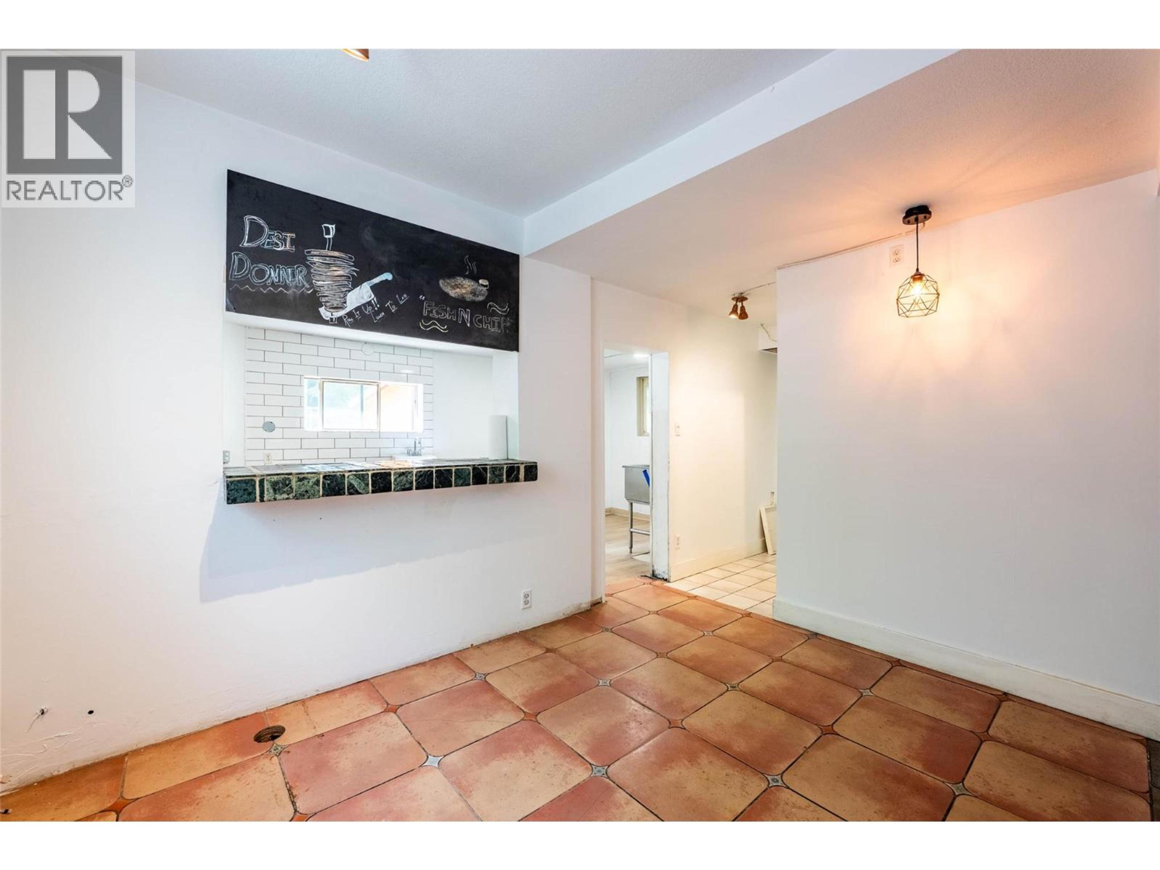 318 ANDERSON STREET - 5