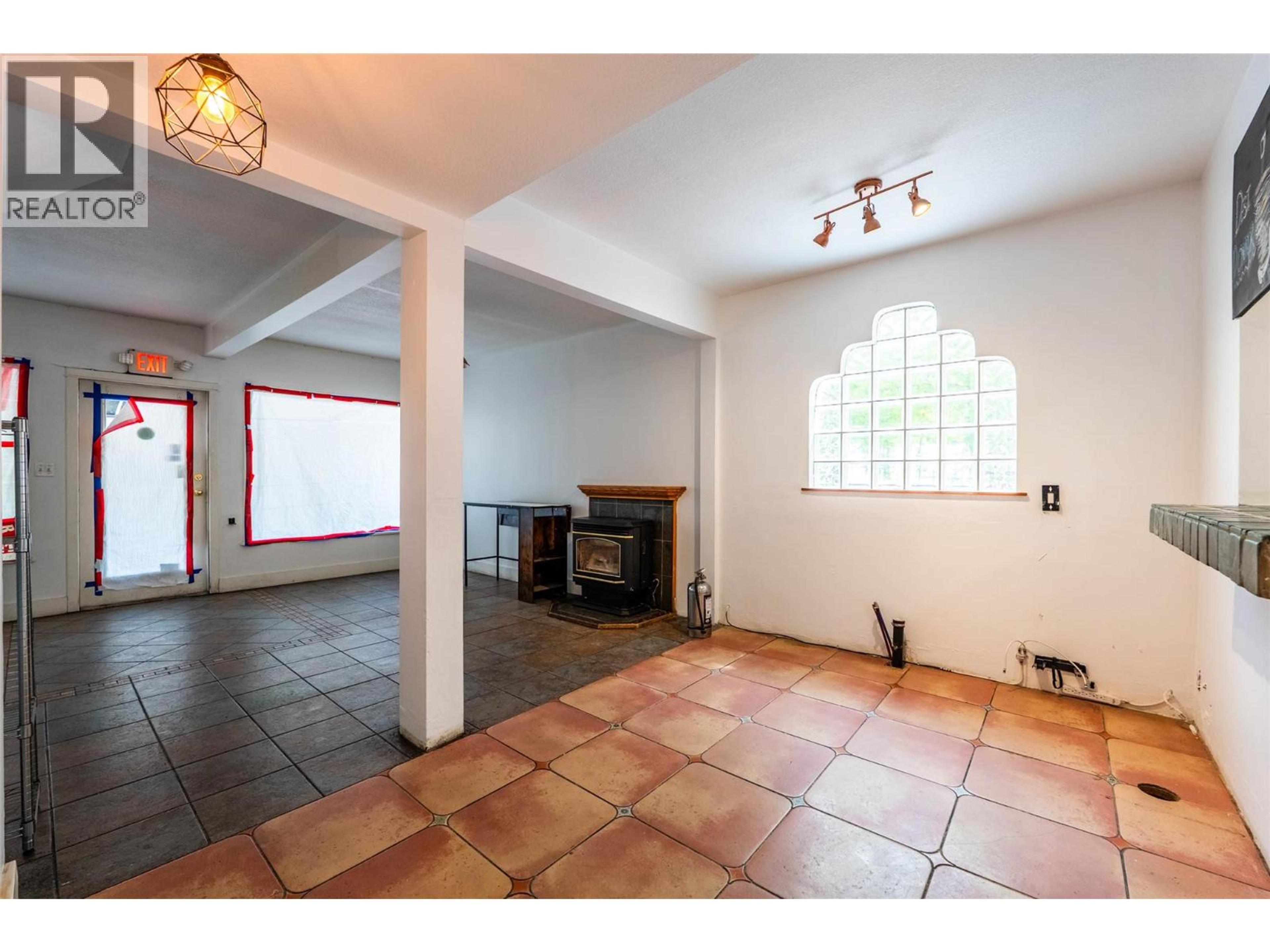 318 ANDERSON STREET - 7