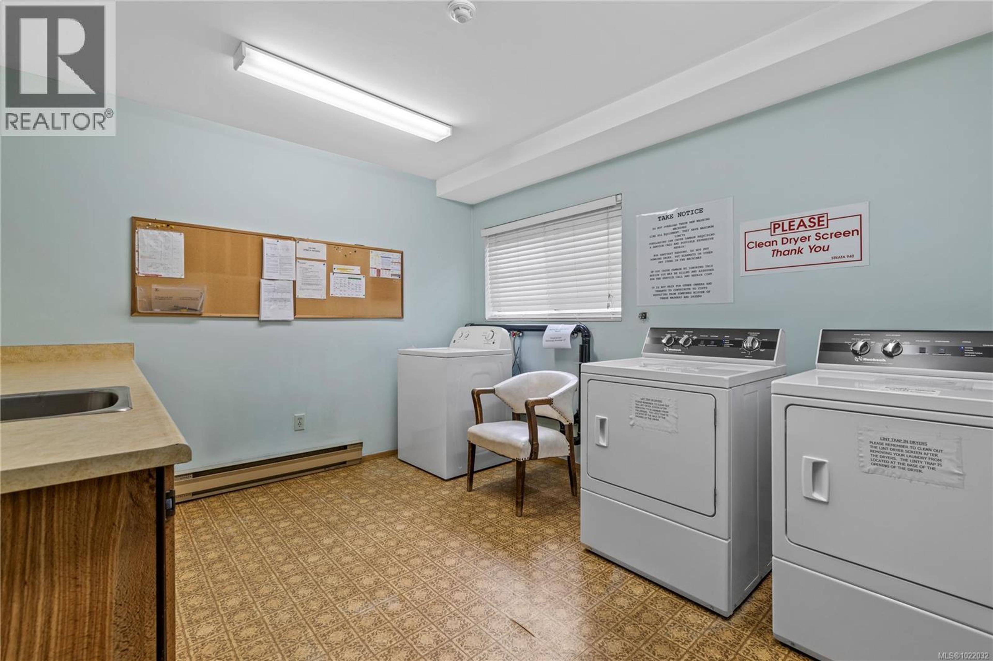 #202 130 SUNNINGDALE RD E - 24