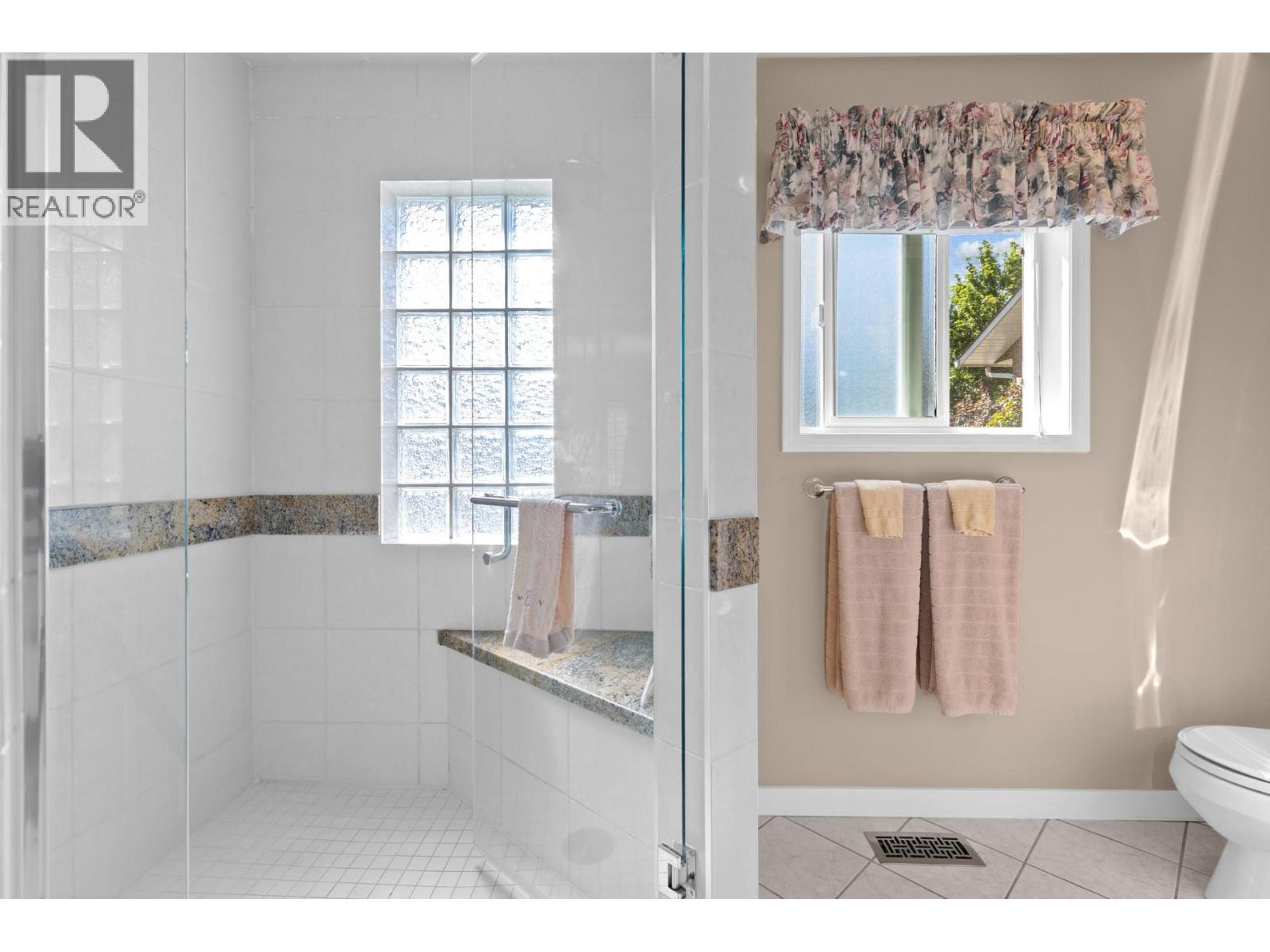 3786 INGLIS PLACE - 28