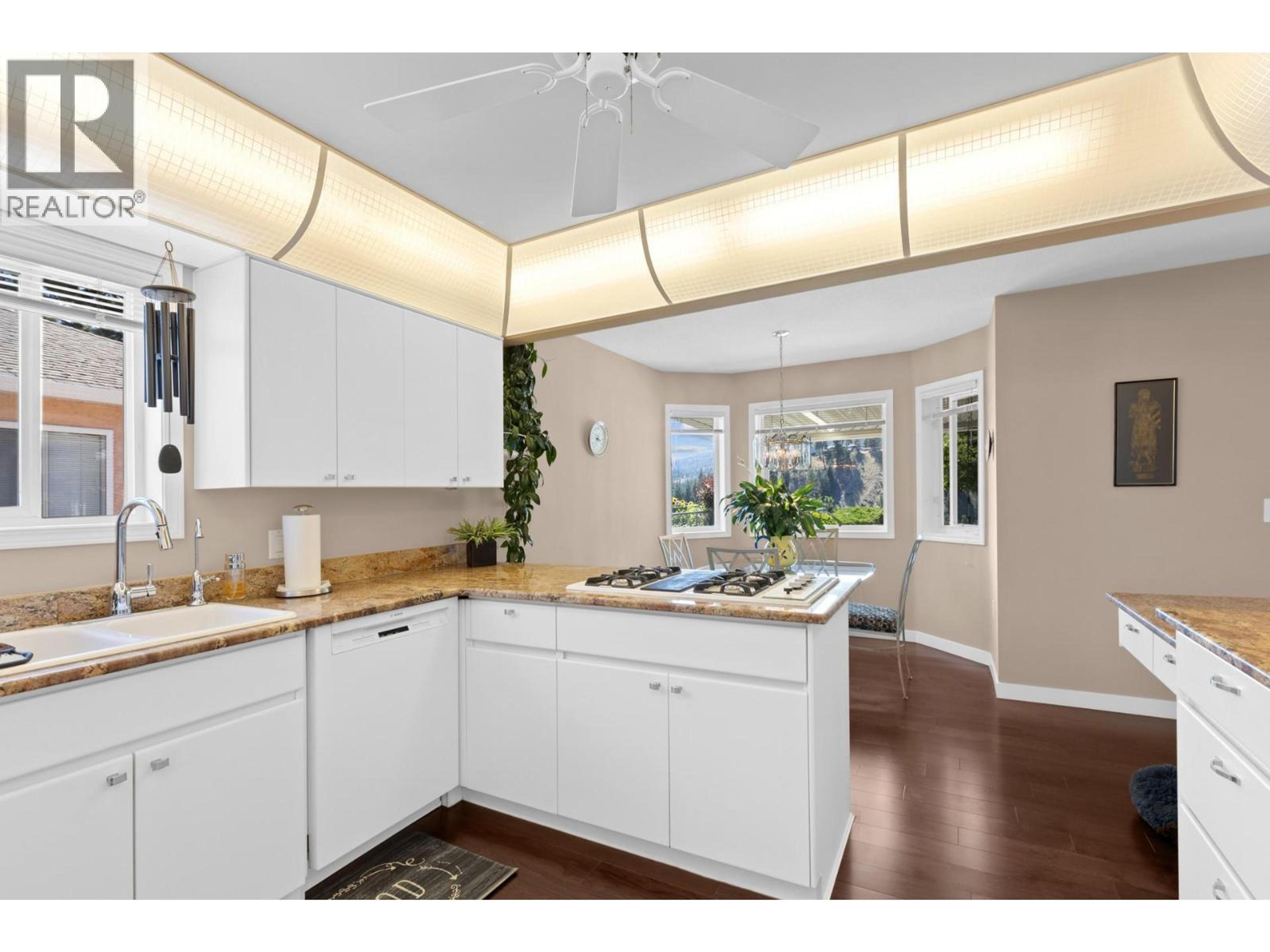 3786 INGLIS PLACE - 10