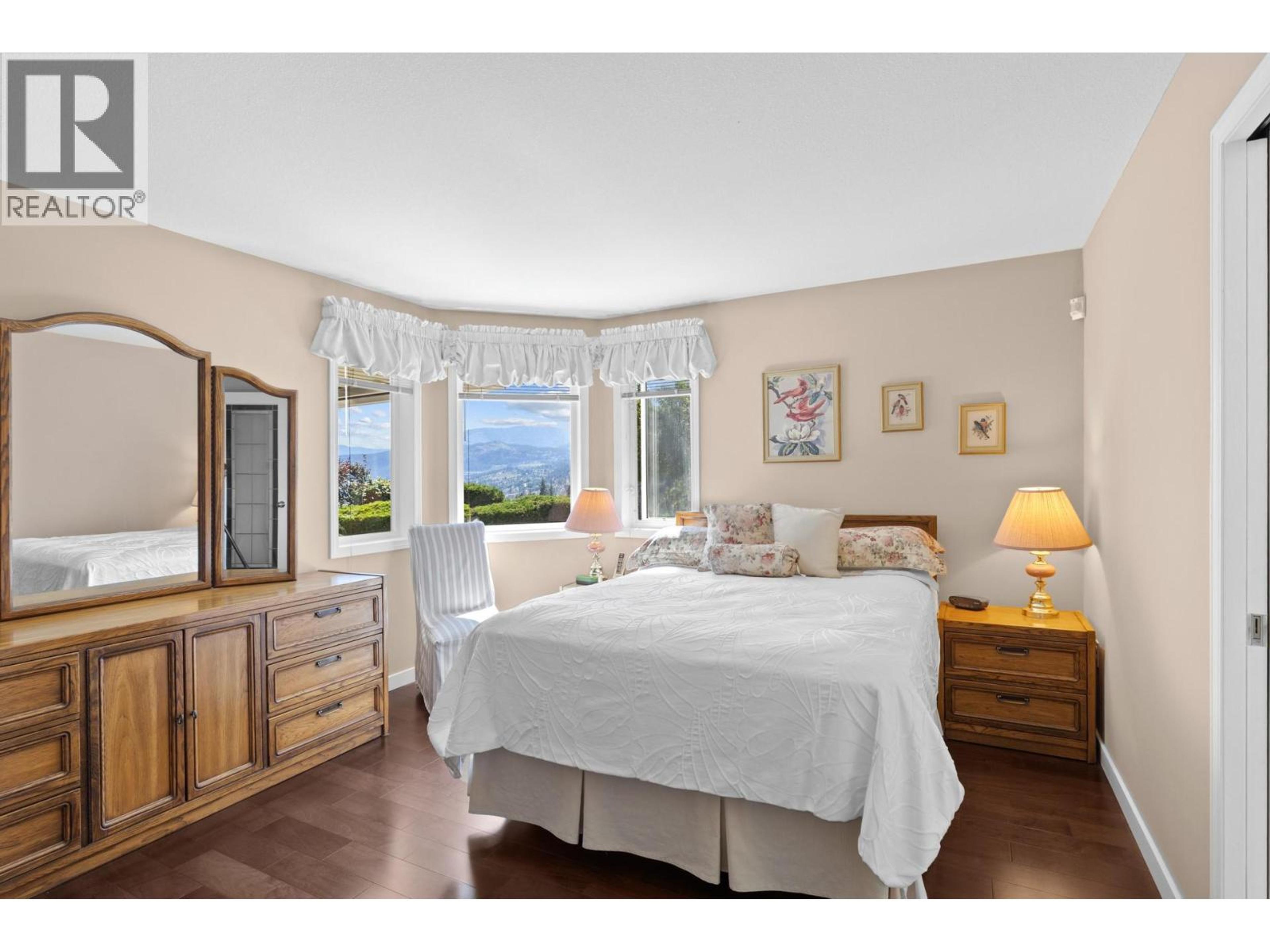 3786 INGLIS PLACE - 24