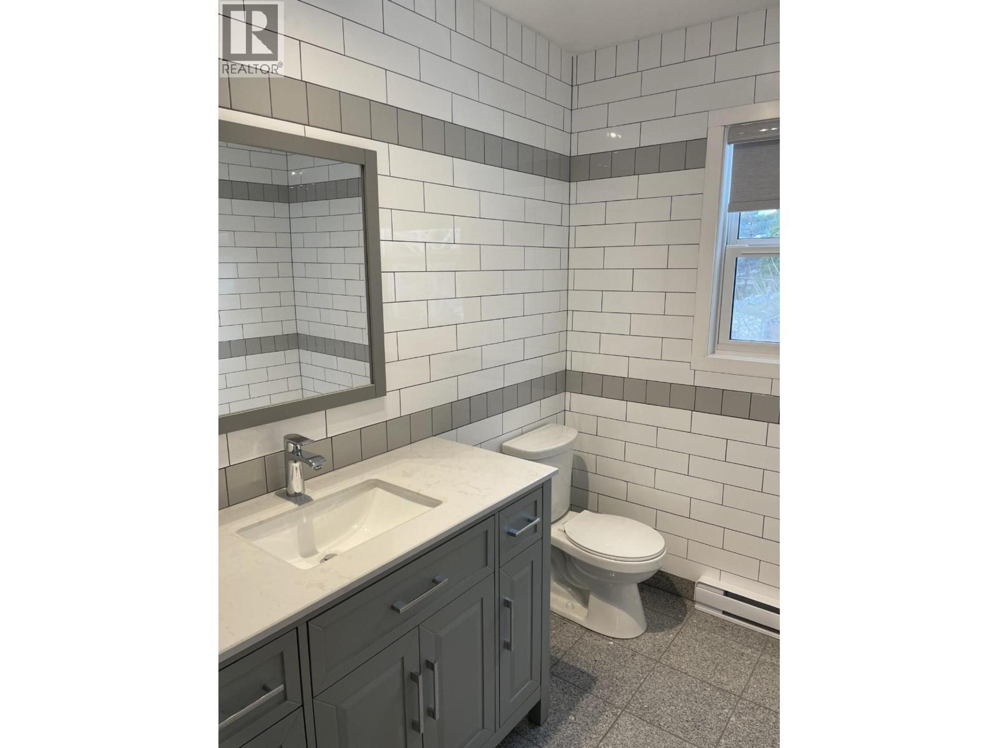 2301 PEAR STREET - 17