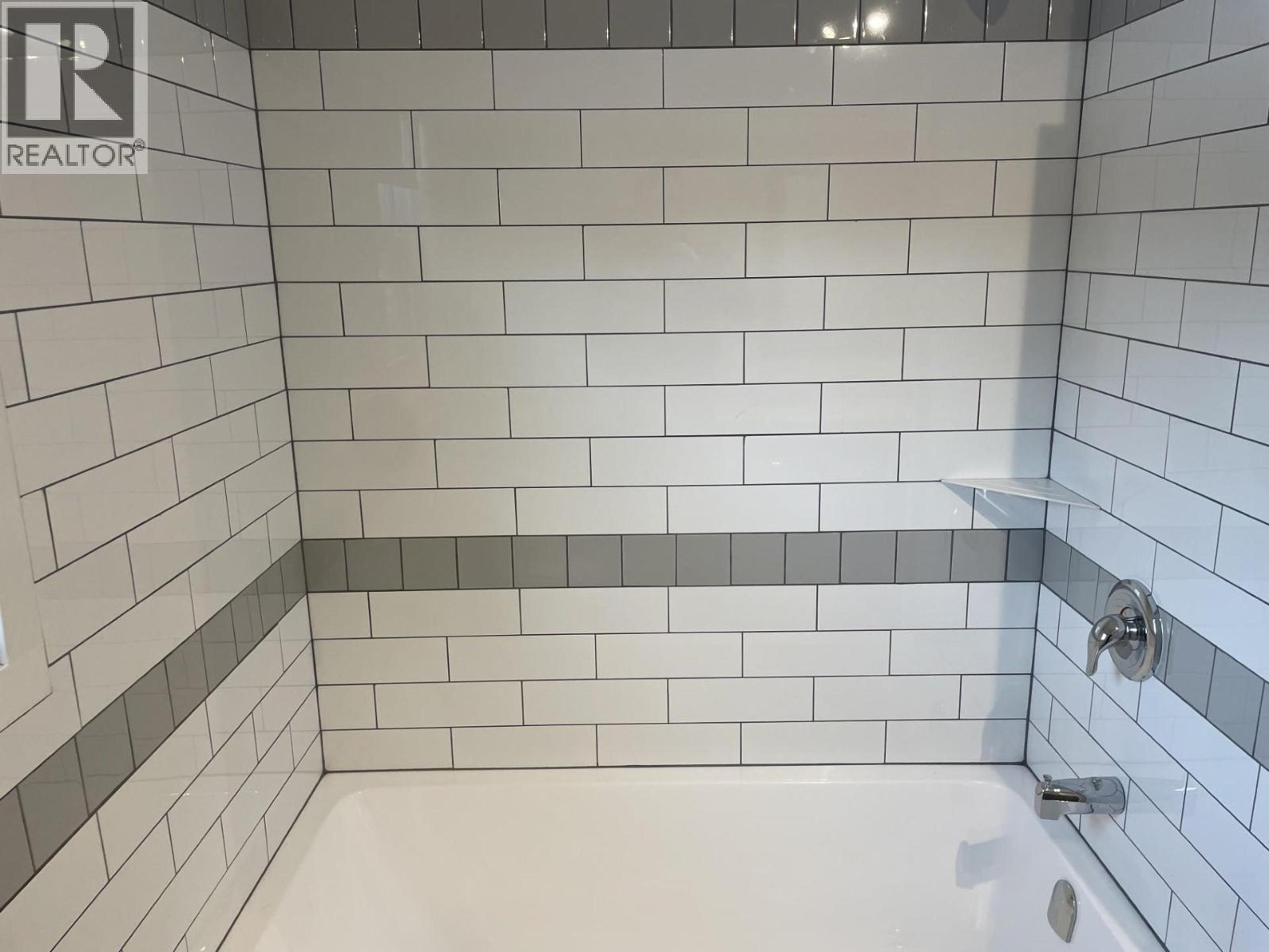 2301 PEAR STREET - 18