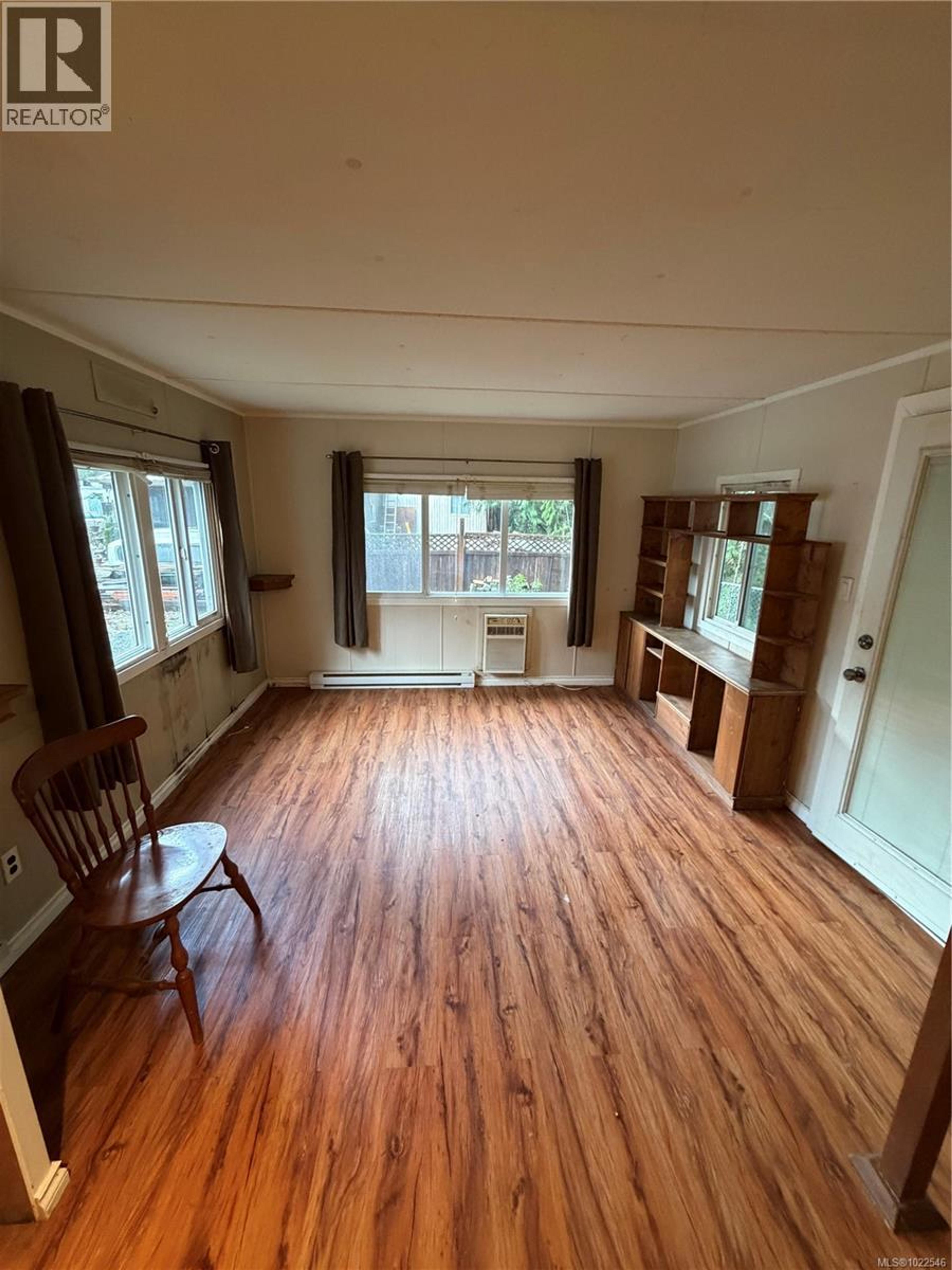 #7 1655 ALBERNI HWY - Image 9