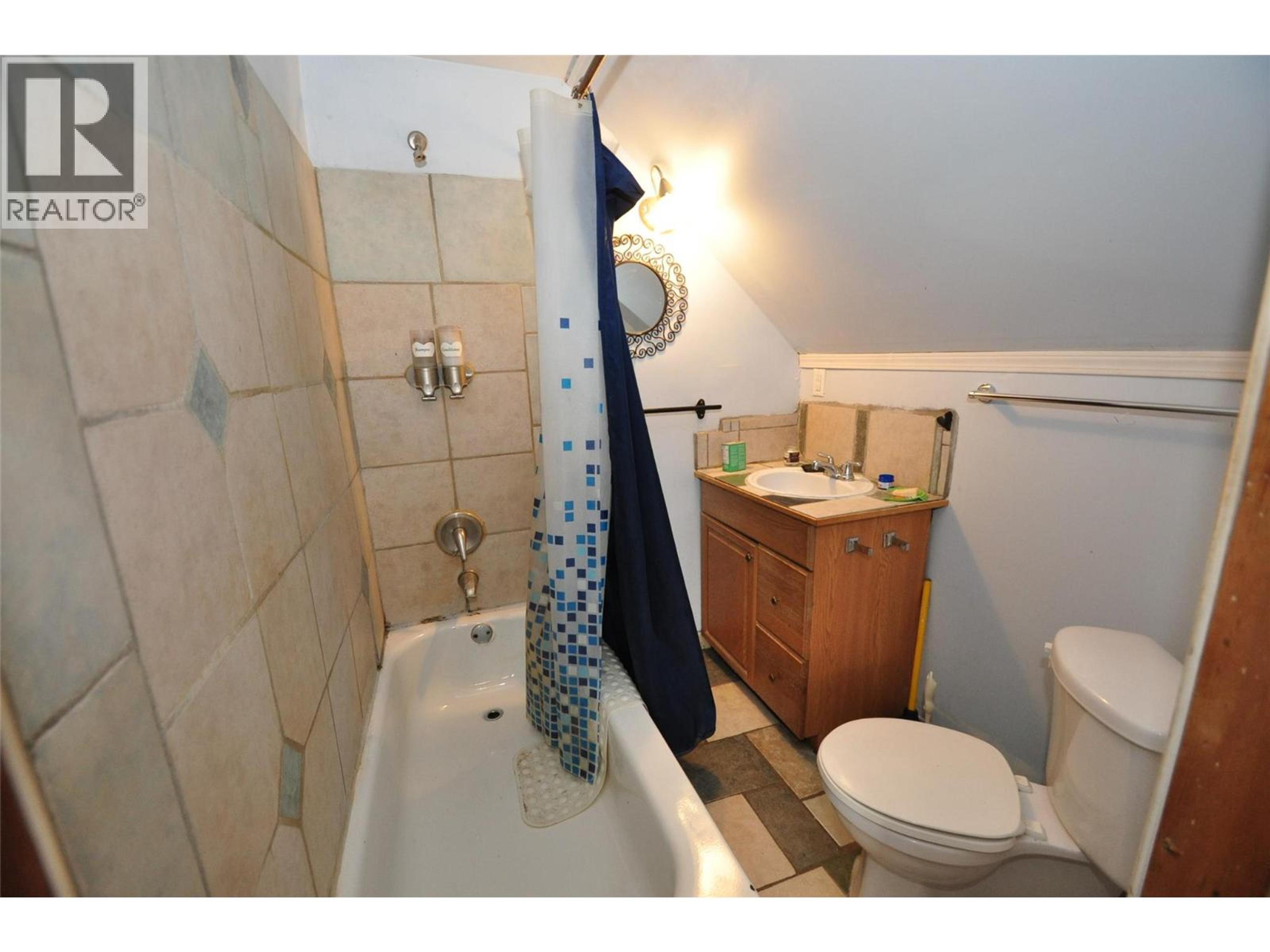 105 WASHINGTON STREET N - 22