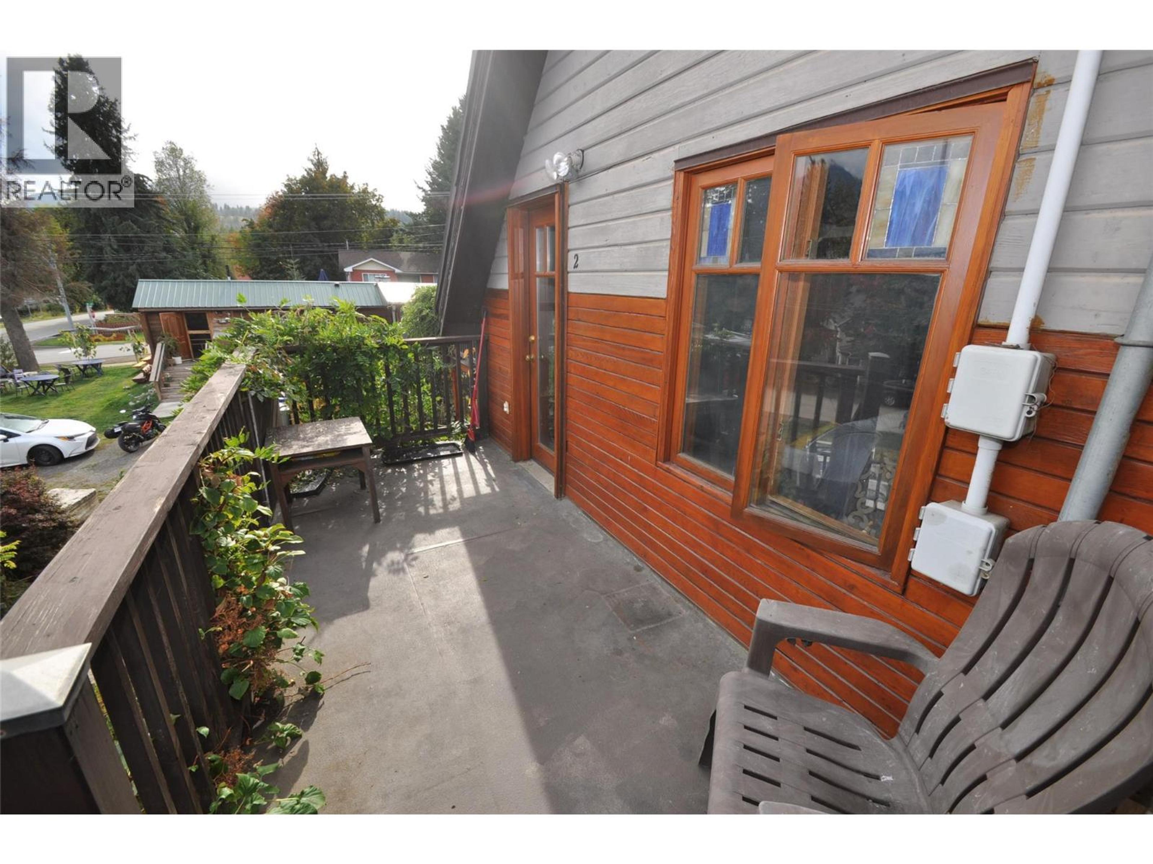 105 WASHINGTON STREET N - 24