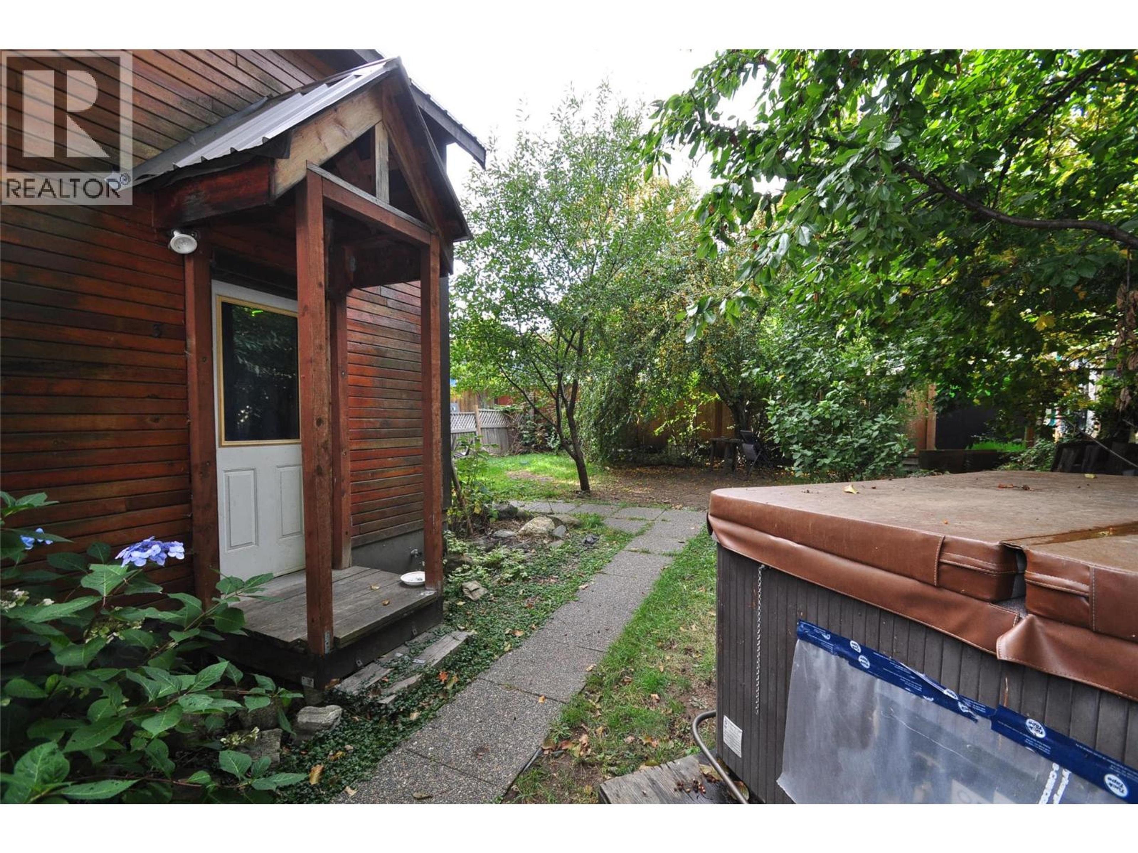 105 WASHINGTON STREET N - 43