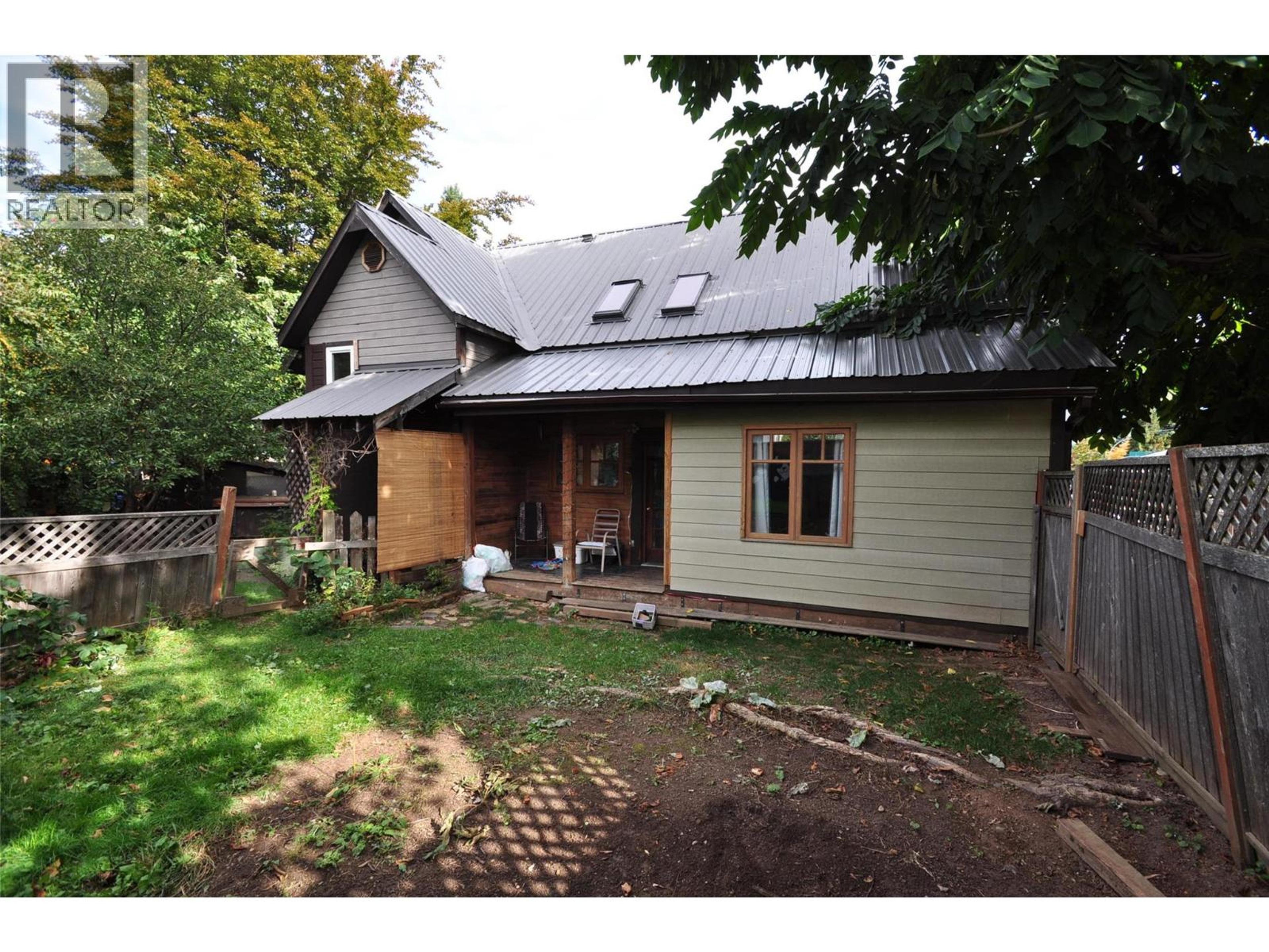 105 WASHINGTON STREET N - 45