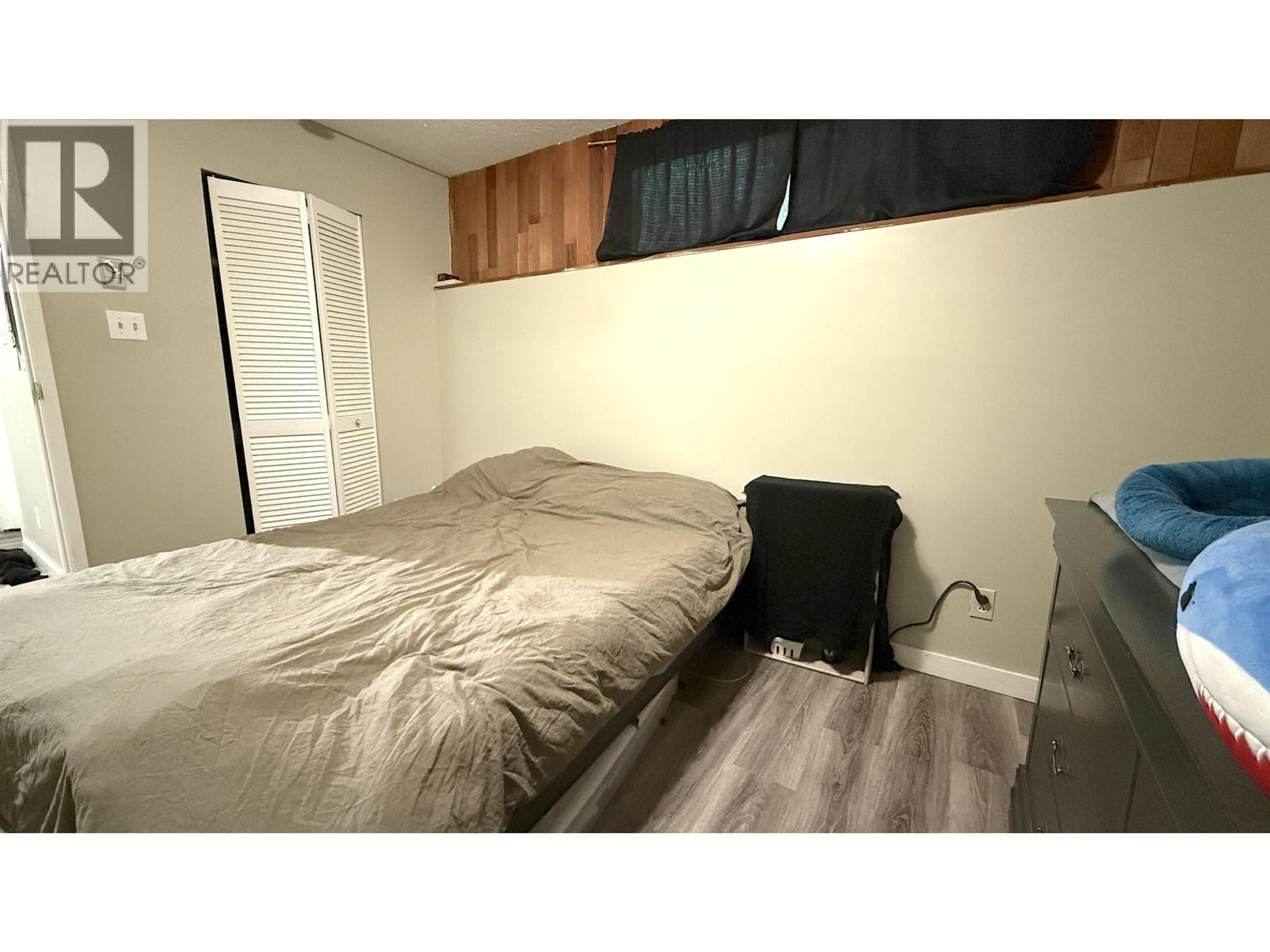 1796-1798 SLOAN AVENUE - 12