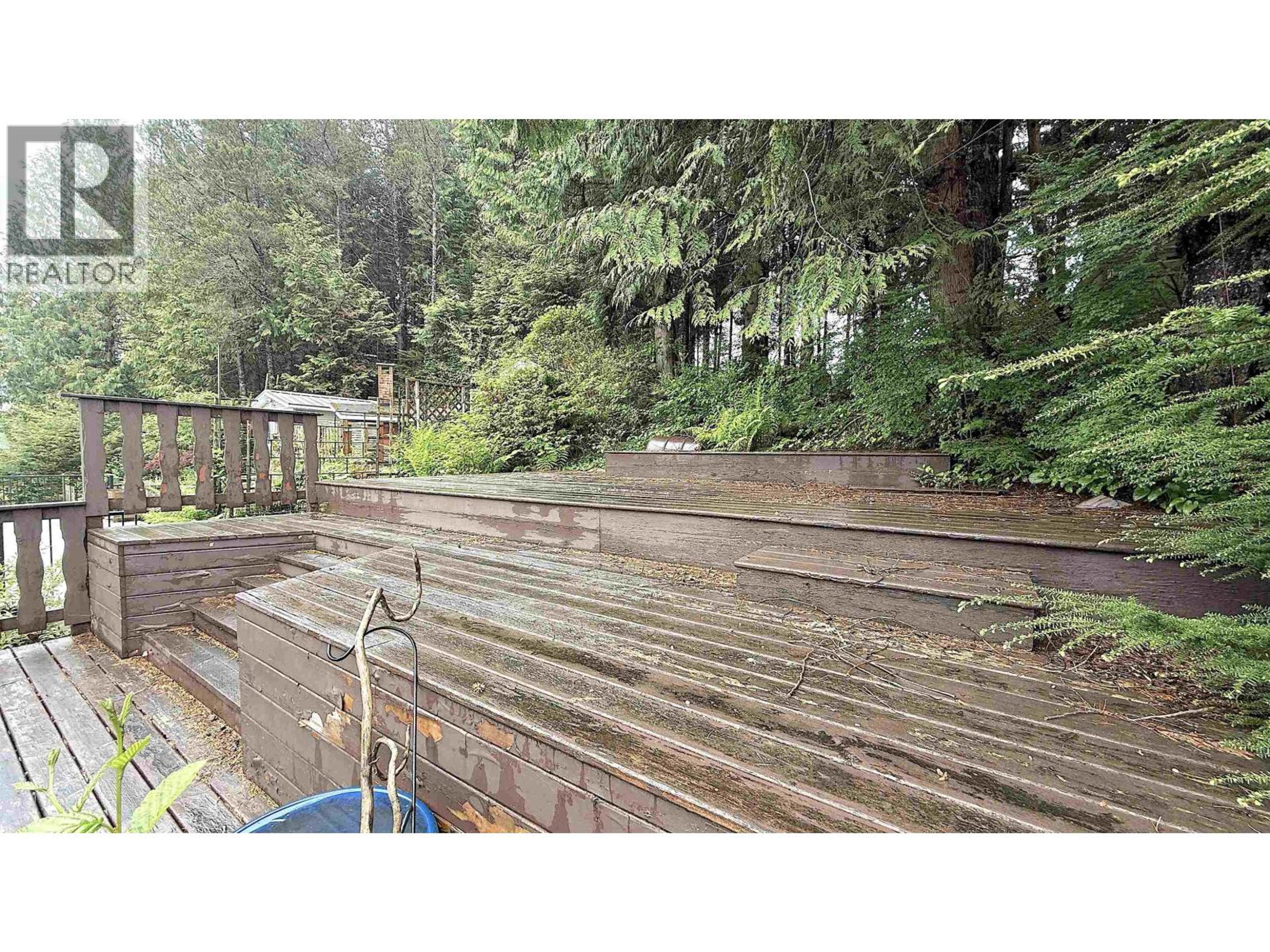 1796-1798 SLOAN AVENUE - 24