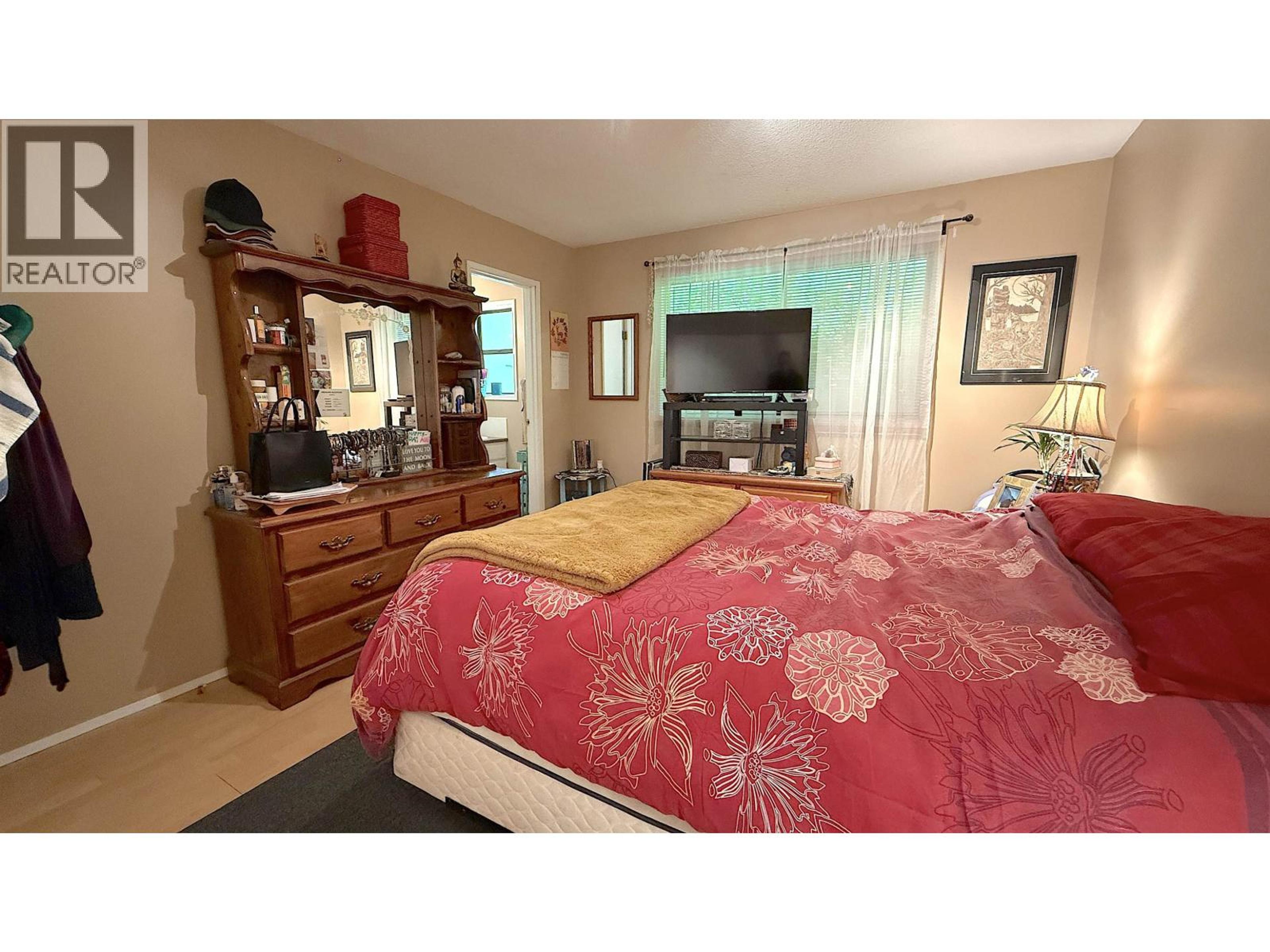 1796-1798 SLOAN AVENUE - 32