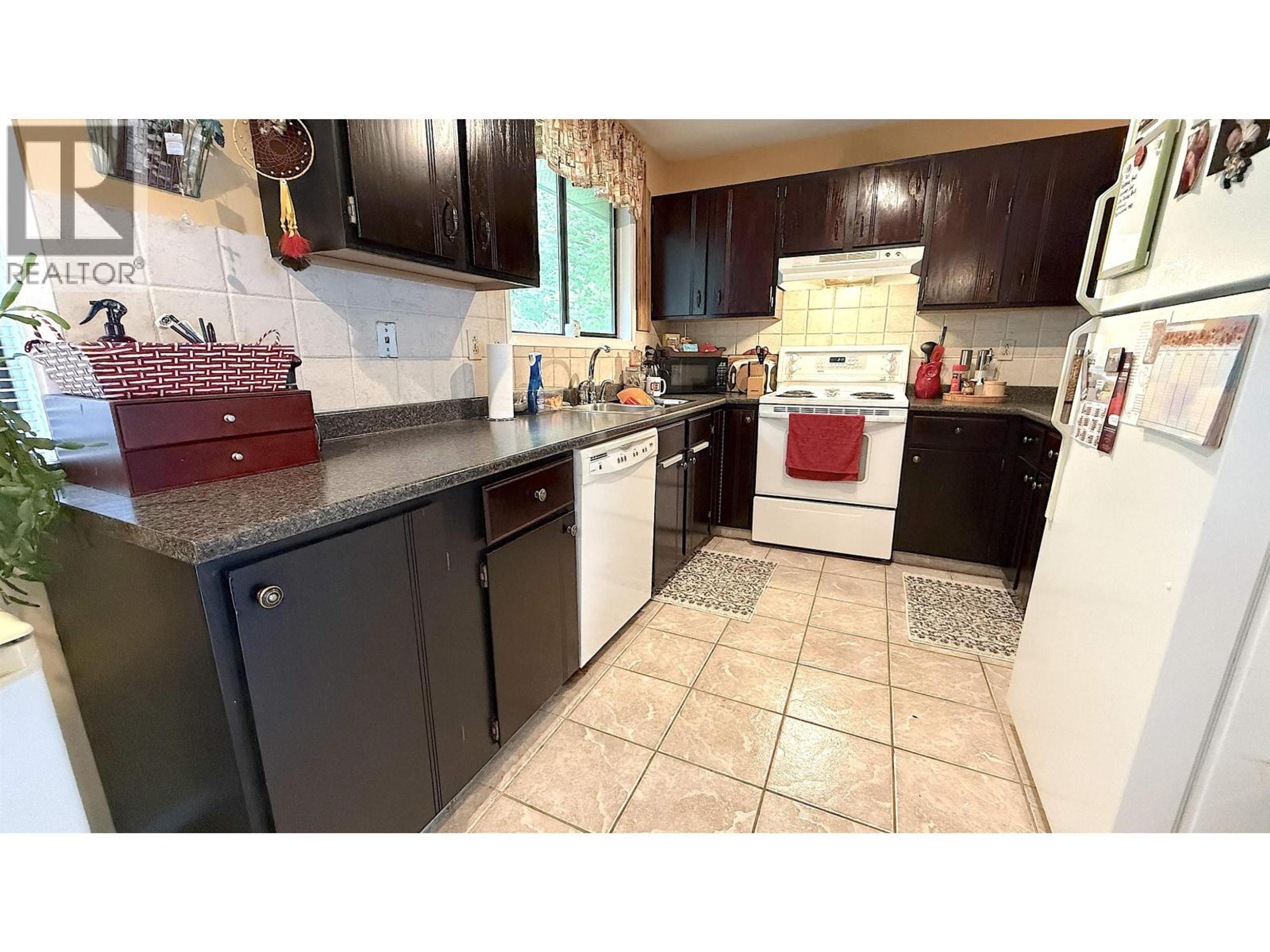 1796-1798 SLOAN AVENUE - 27