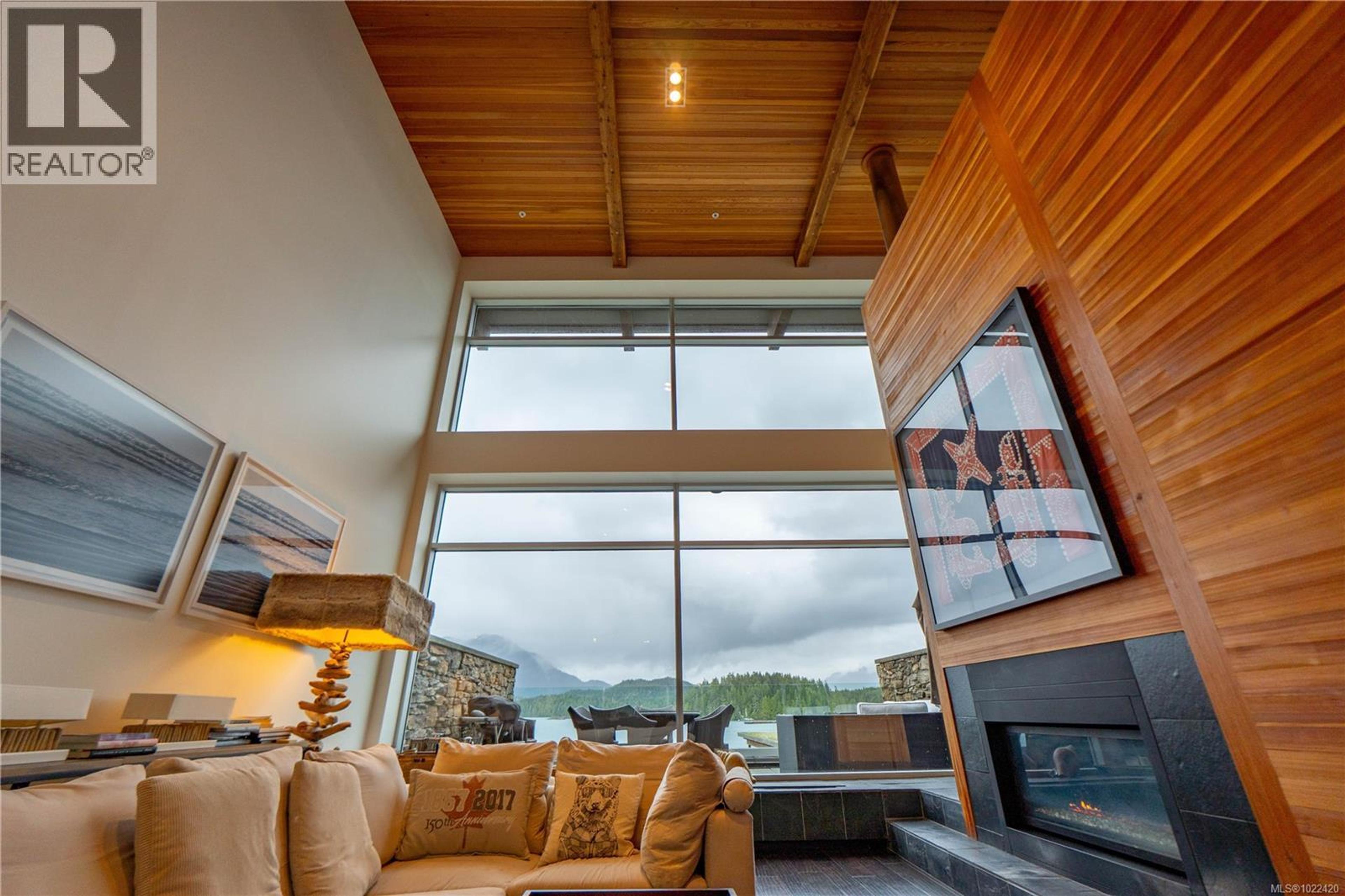 #304 368 MAIN ST - 5