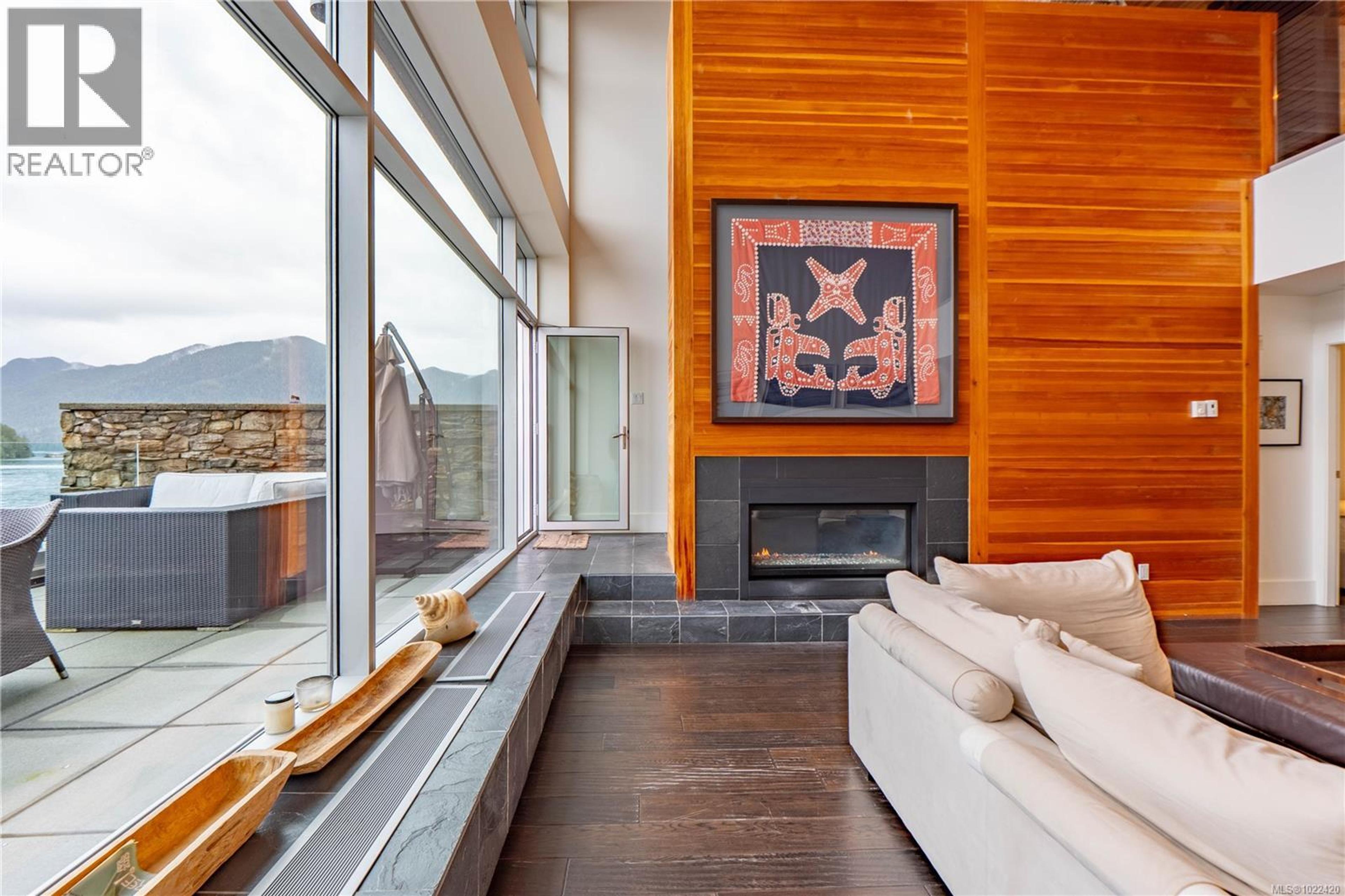 #304 368 MAIN ST - 4