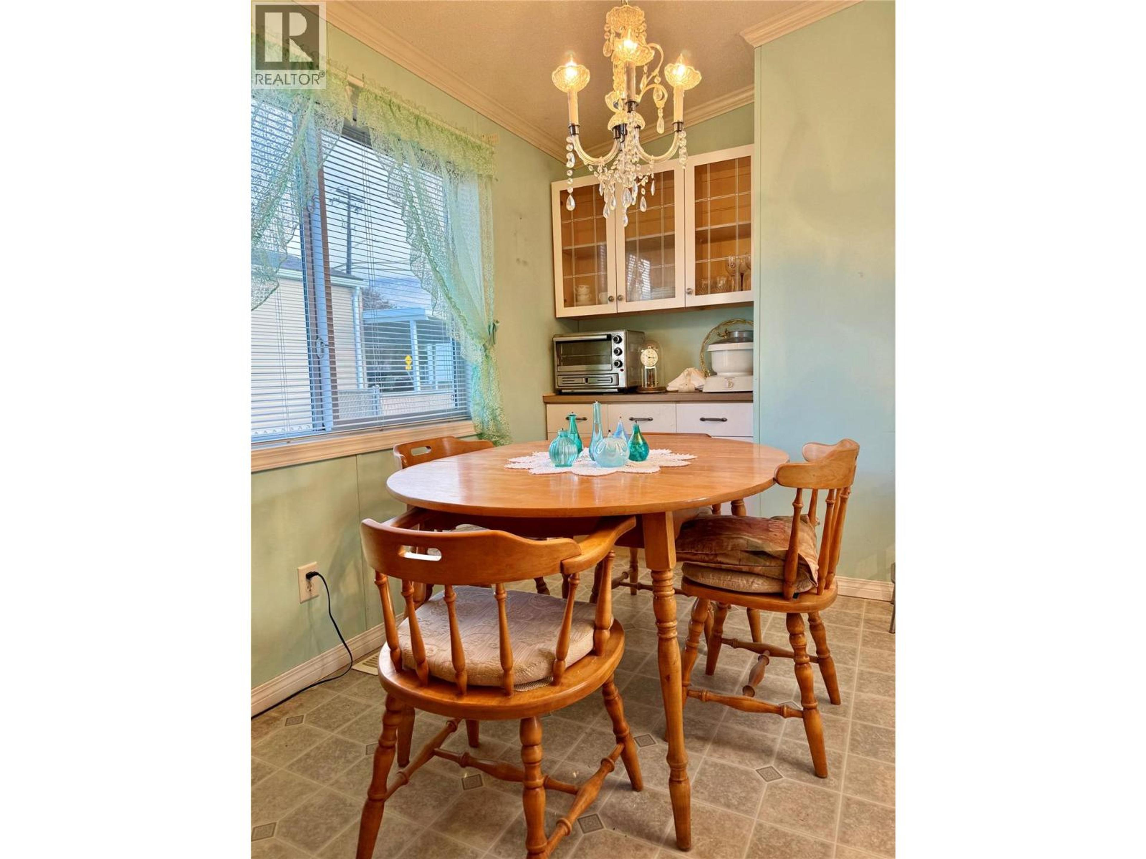 #8 7225 BOUNDARY DRIVE - 11