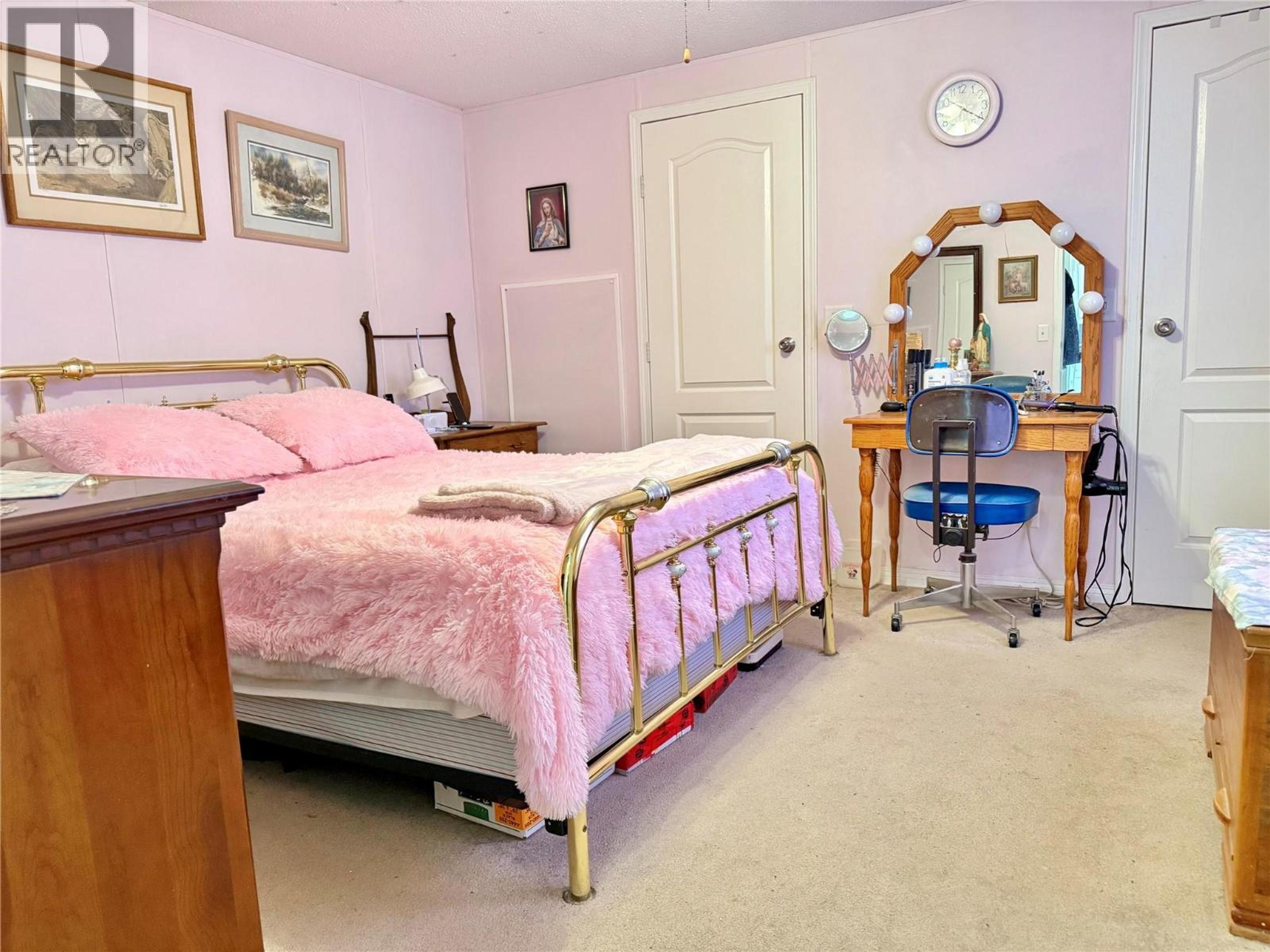 #8 7225 BOUNDARY DRIVE - 18