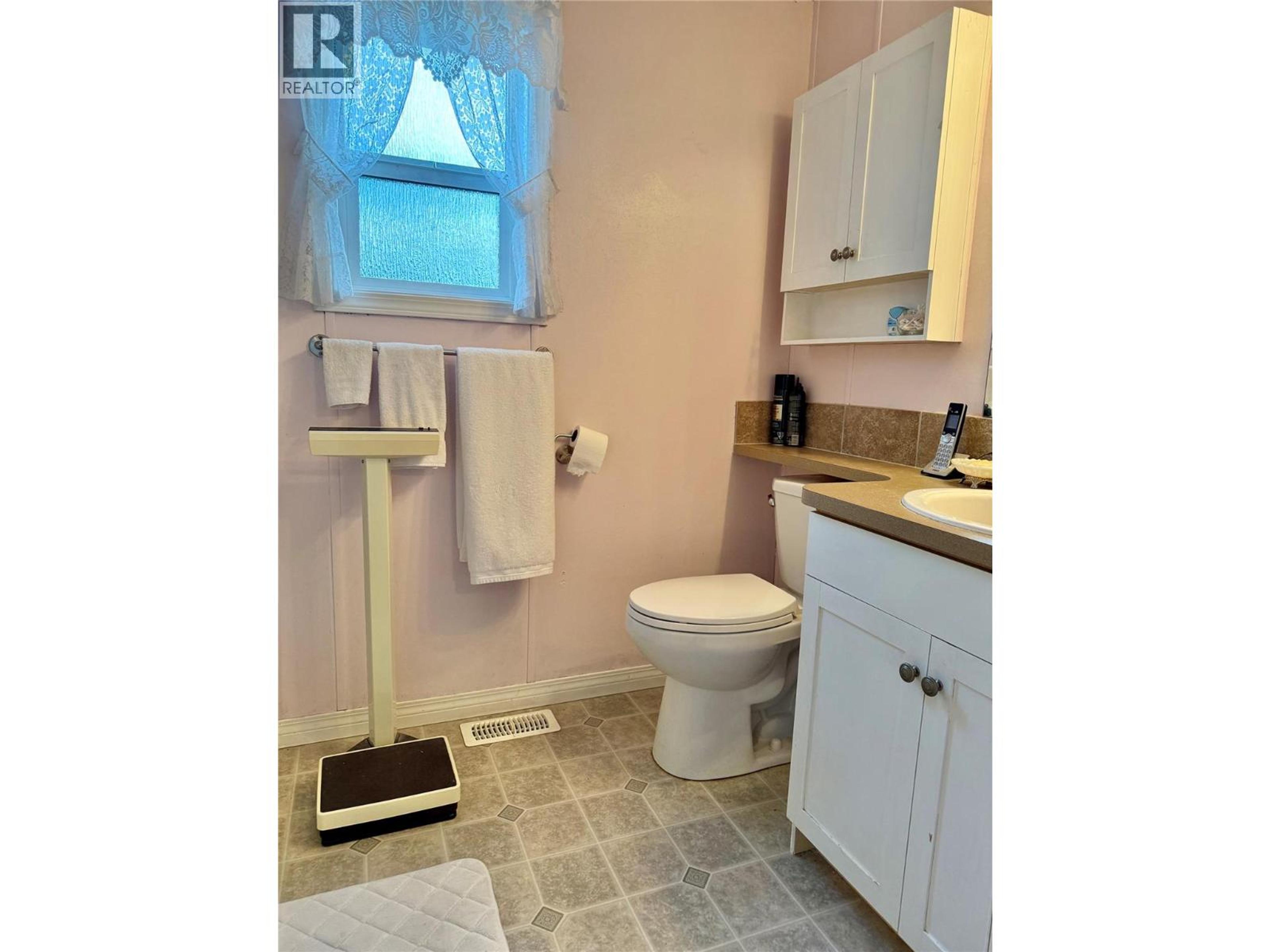 #8 7225 BOUNDARY DRIVE - 22