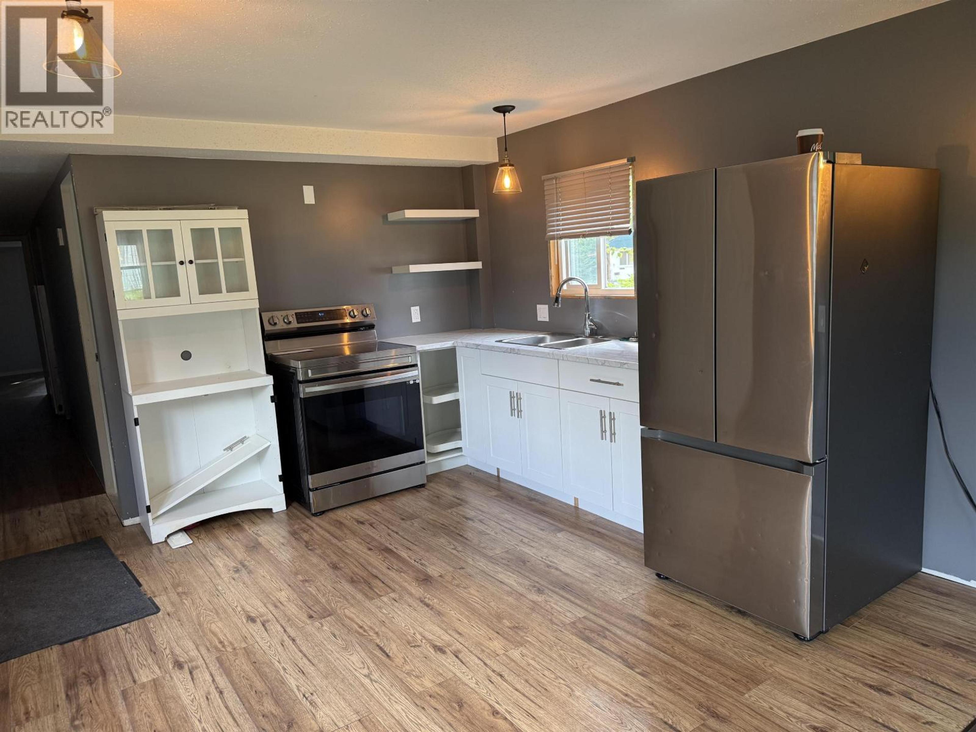 #103 6100 DAKELH TI - 16