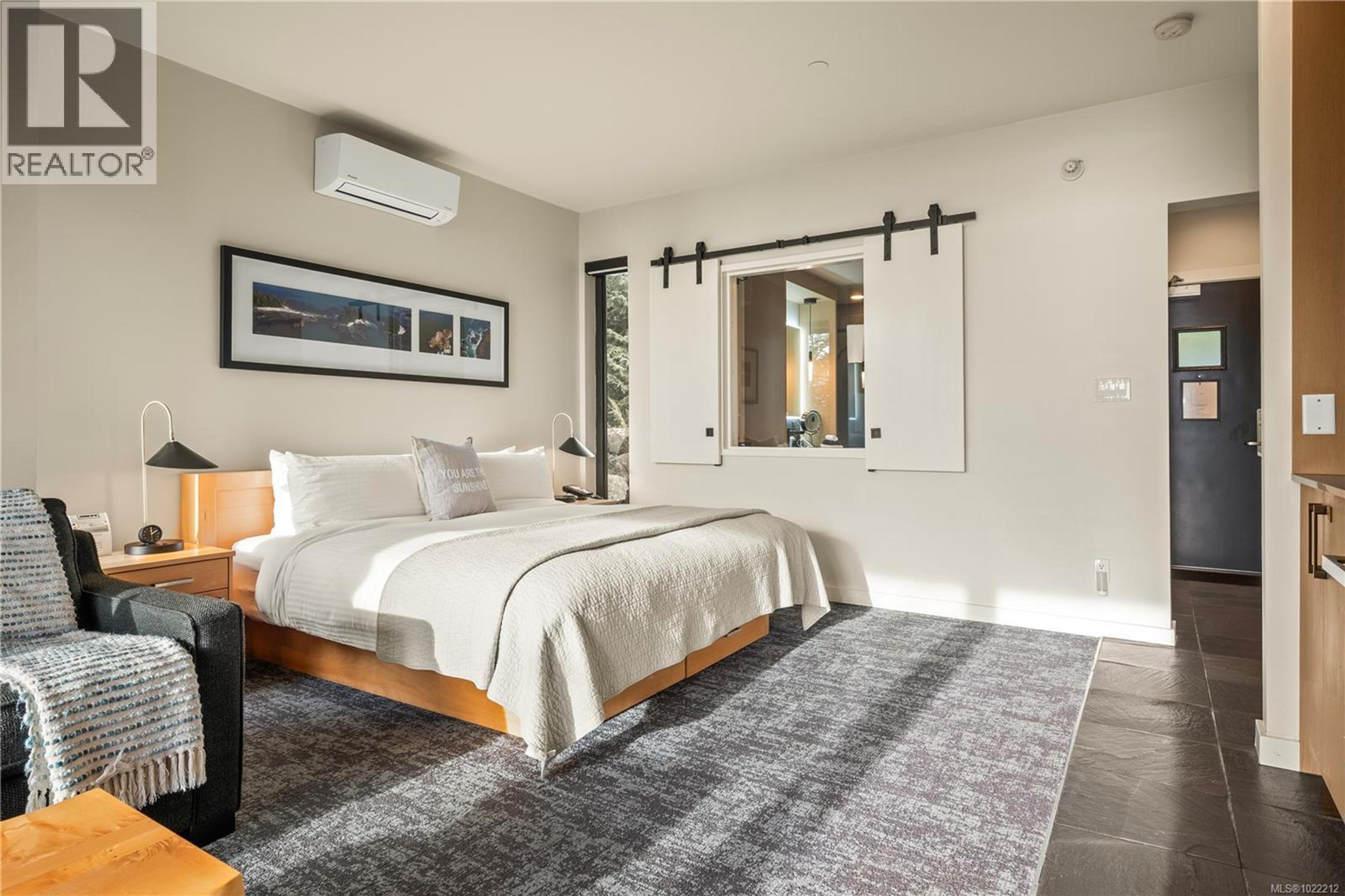 #1602 596 MARINE DR - 23