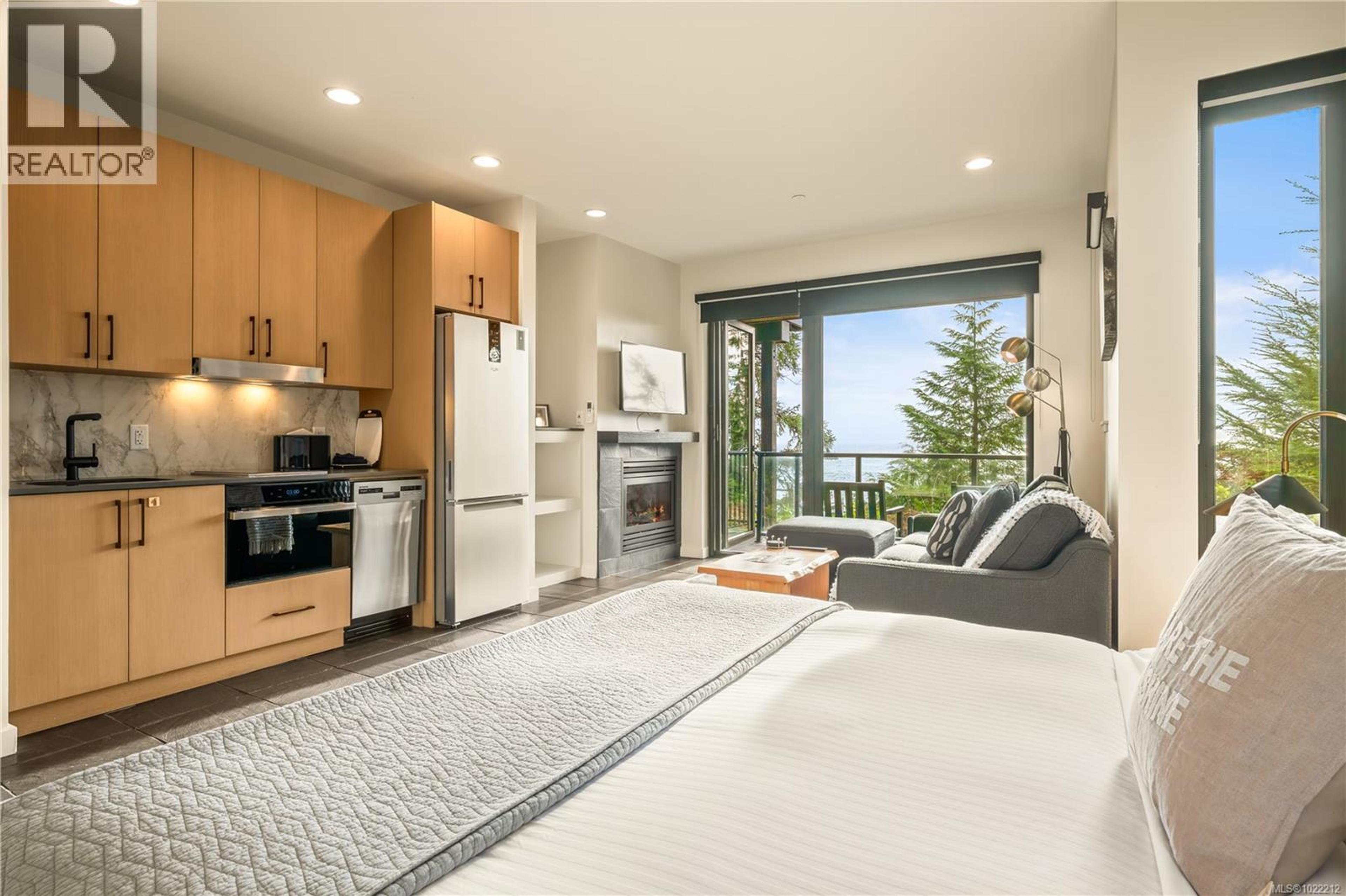 #1602 596 MARINE DR - 14