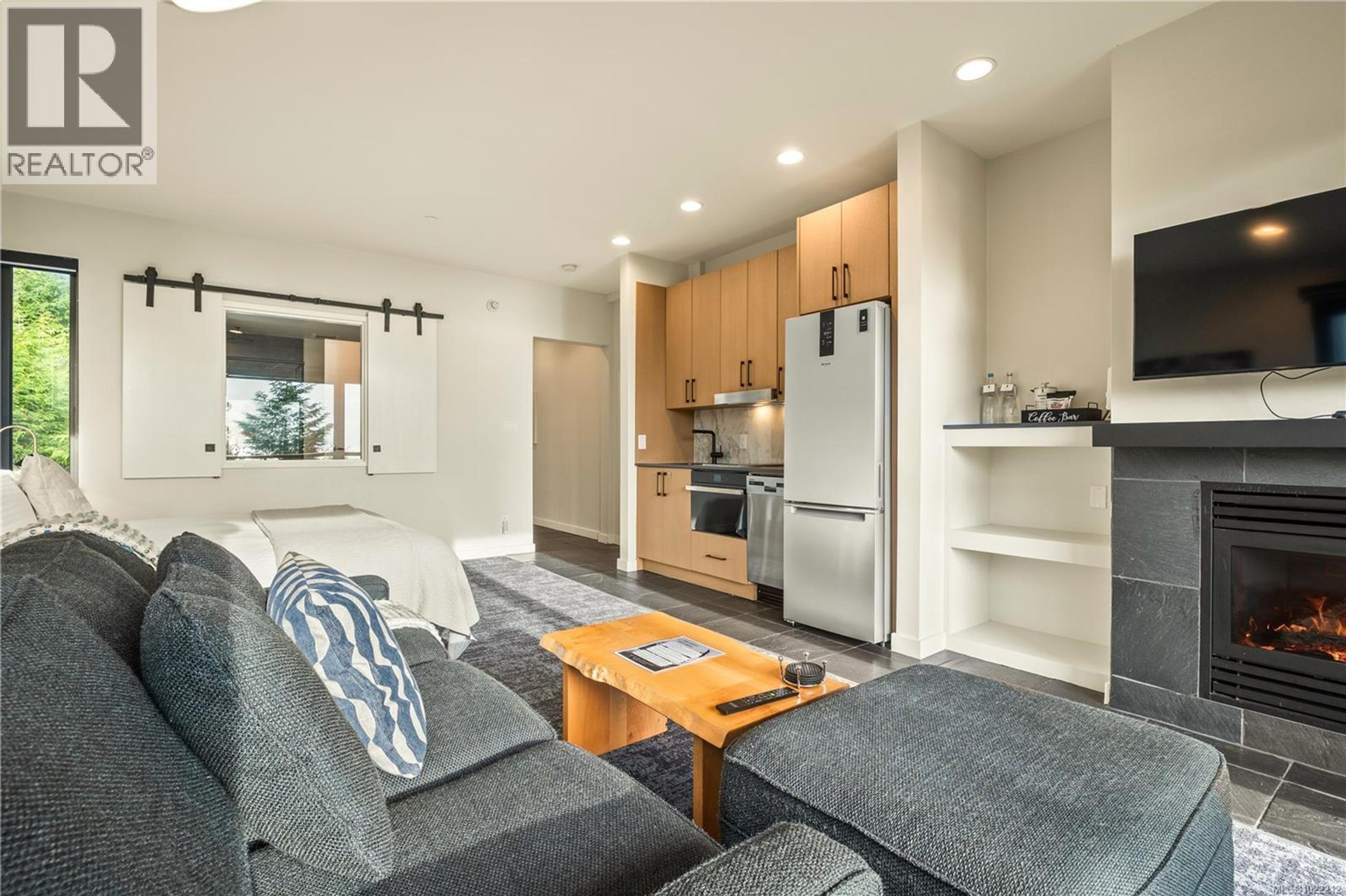 #1602 596 MARINE DR - 25