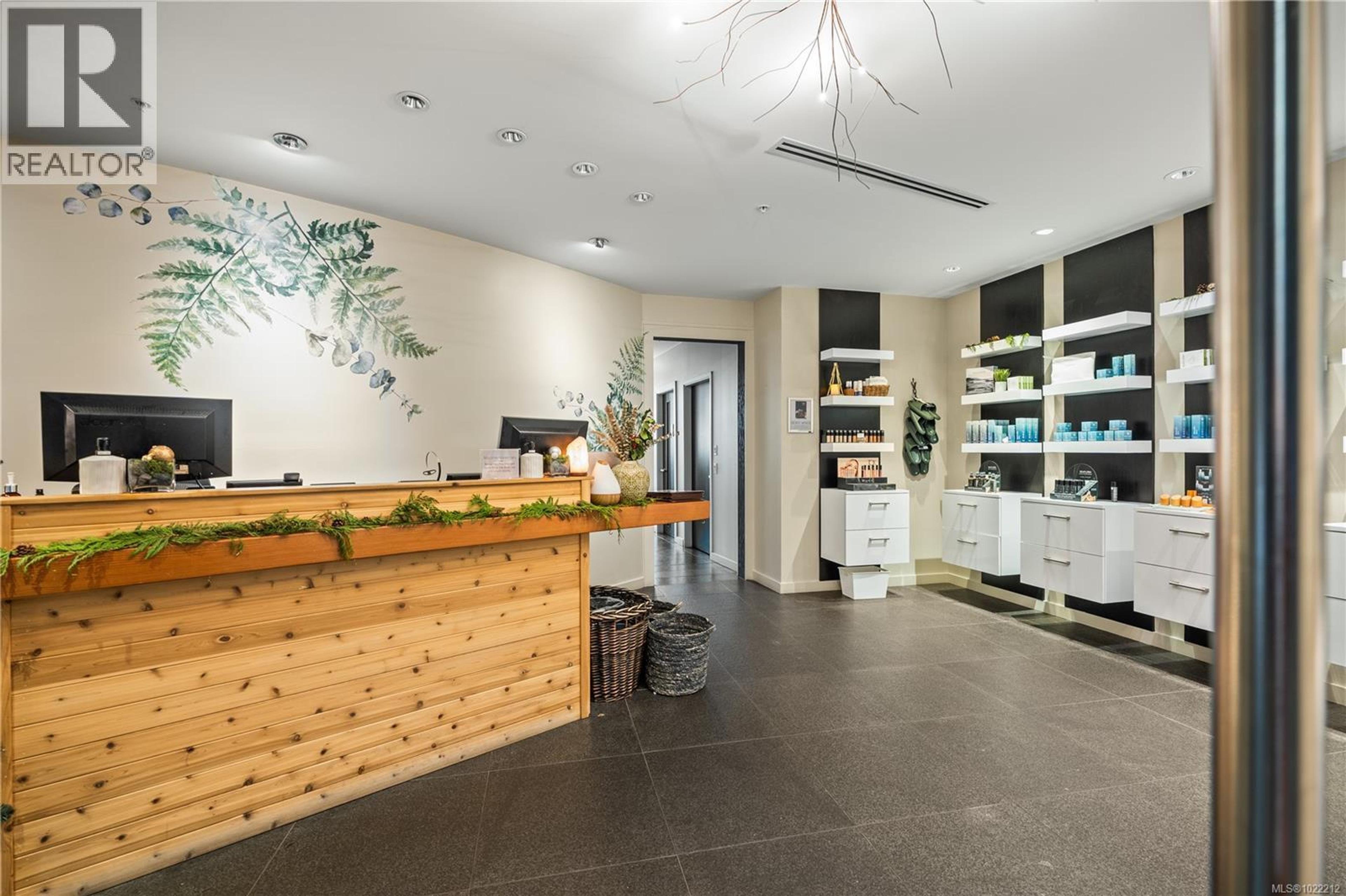 #1602 596 MARINE DR - 47