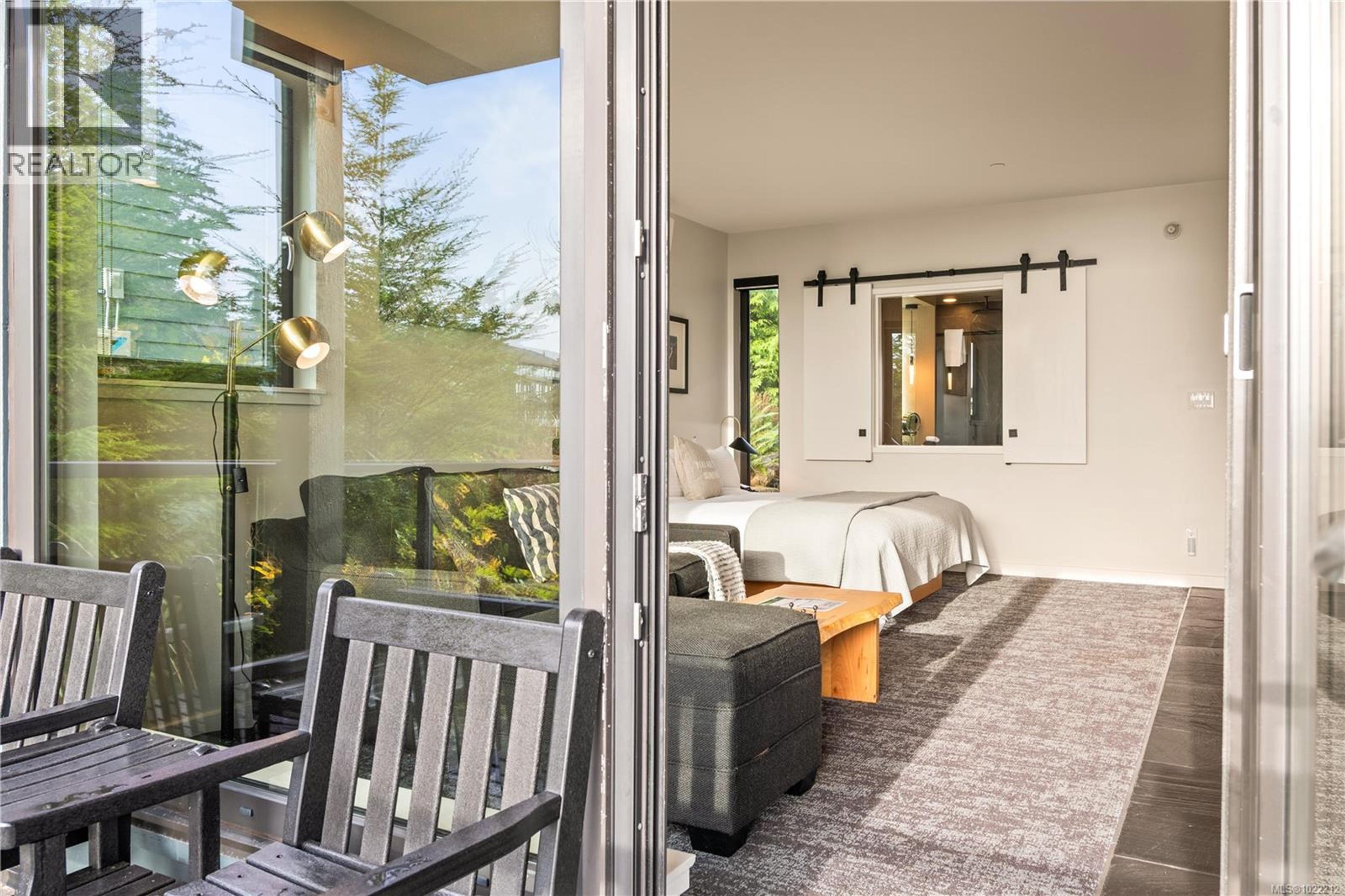 #1602 596 MARINE DR - 27