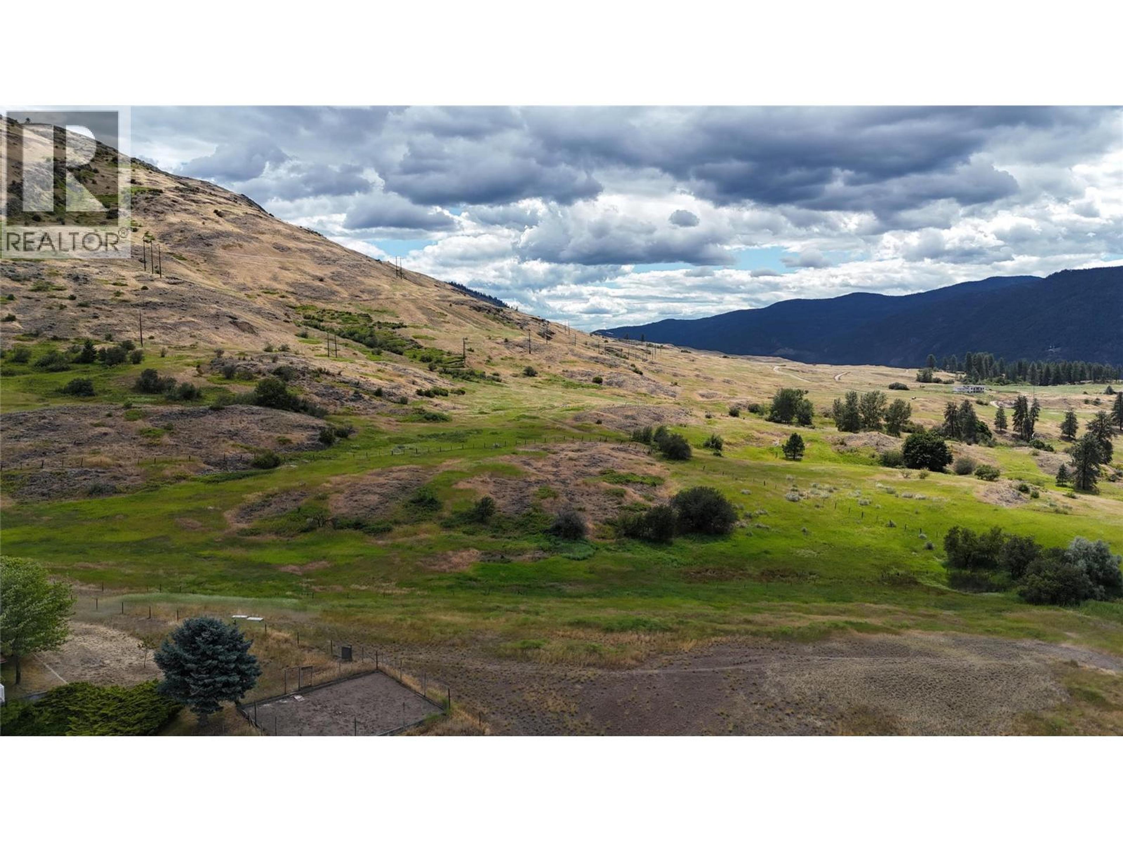 210 WINNIPEG AVENUE - 11