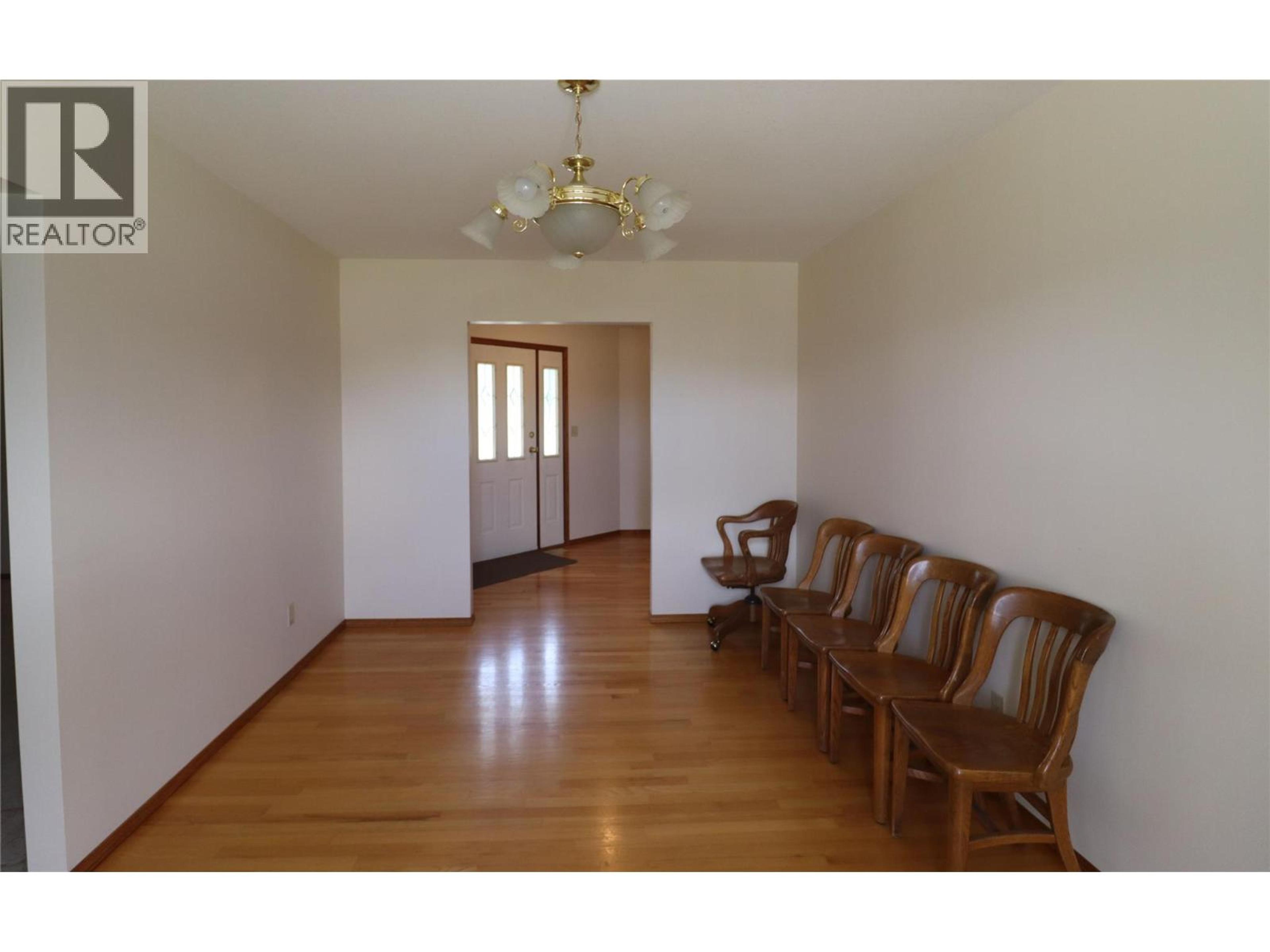 210 WINNIPEG AVENUE - 22