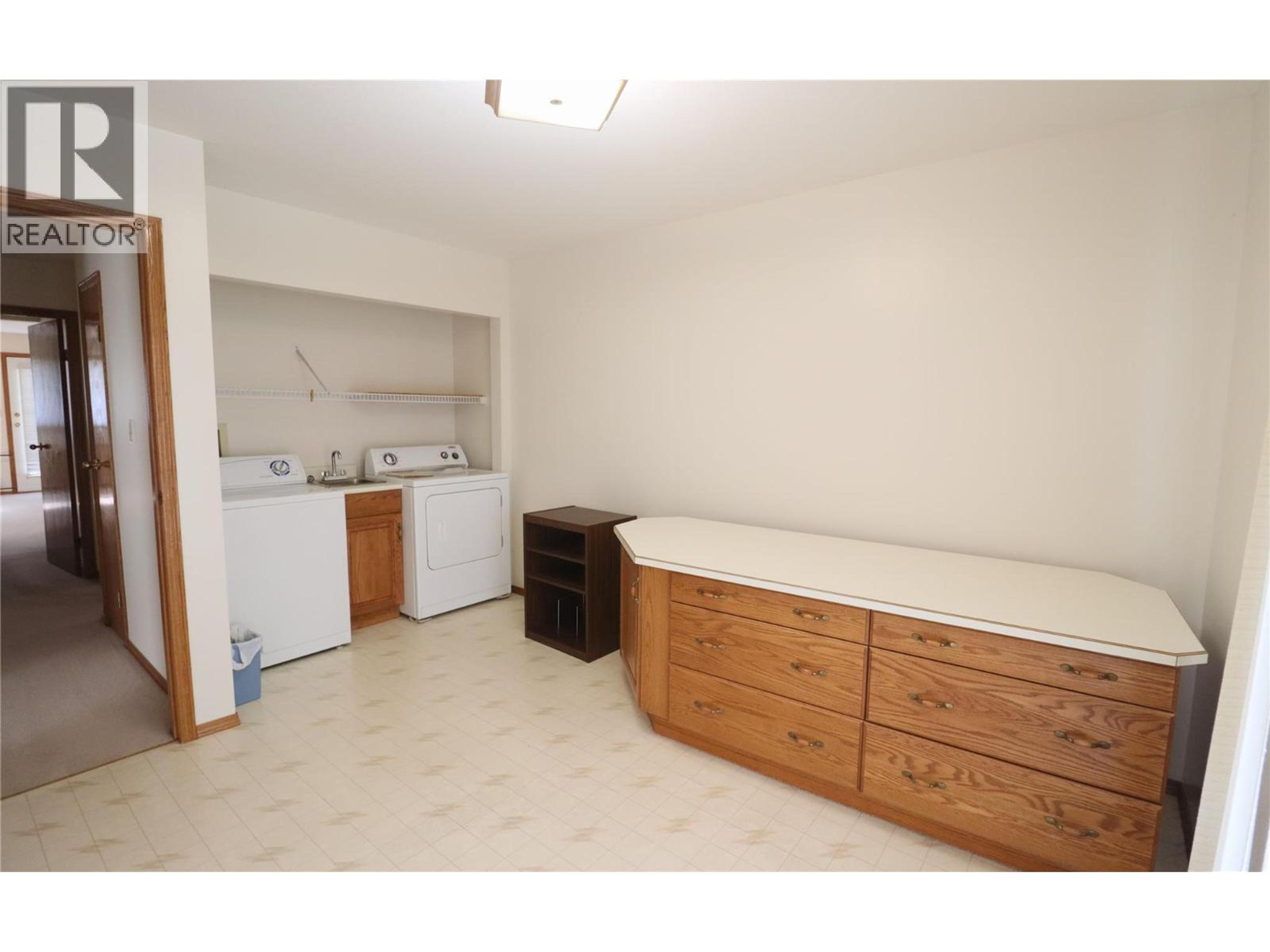 210 WINNIPEG AVENUE - 23