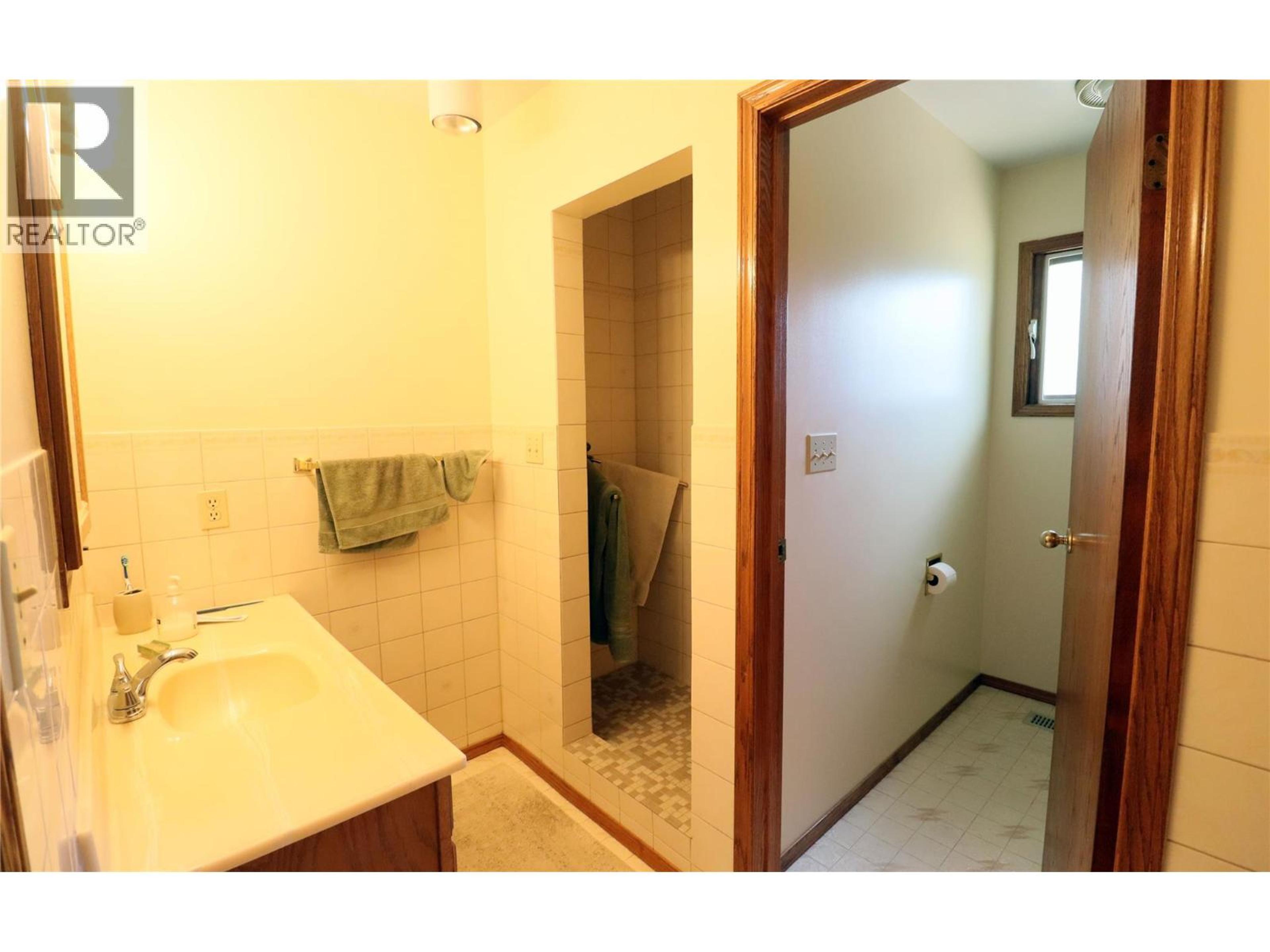 210 WINNIPEG AVENUE - 30