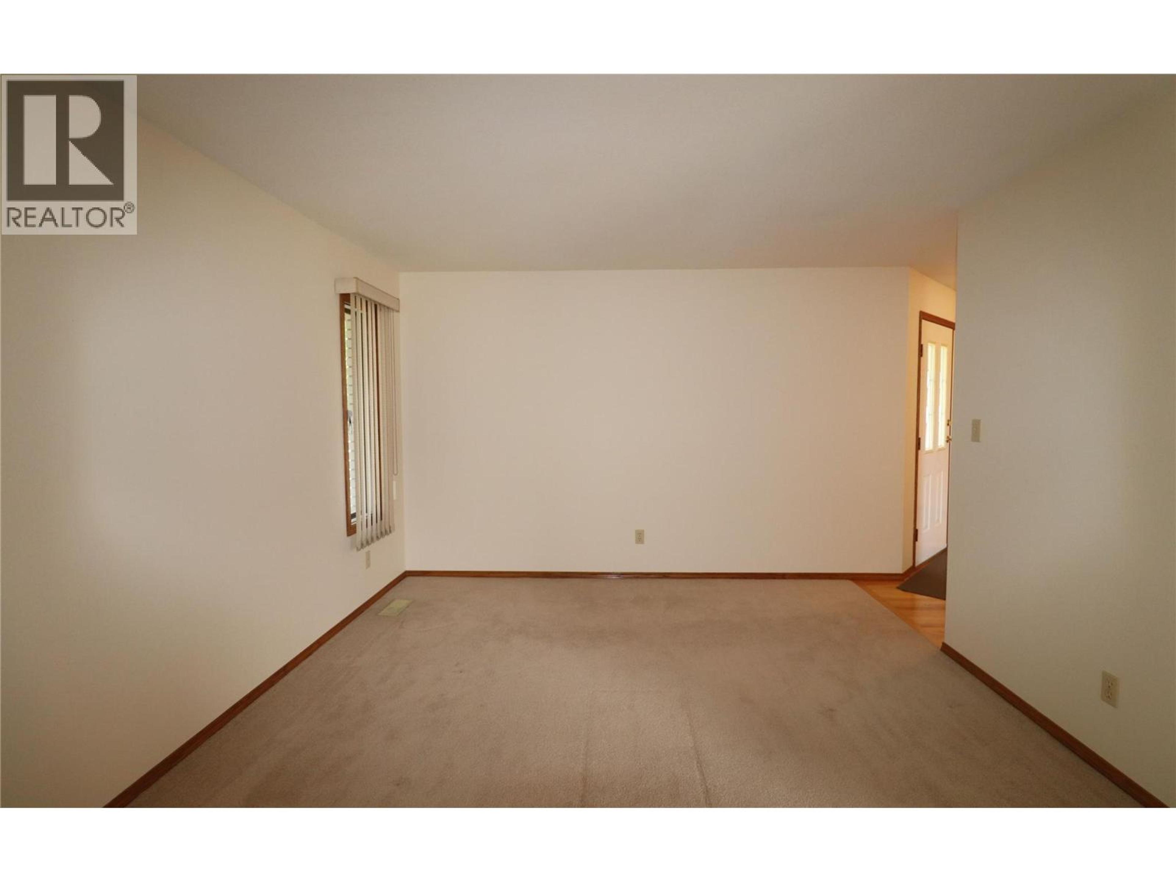 210 WINNIPEG AVENUE - 33