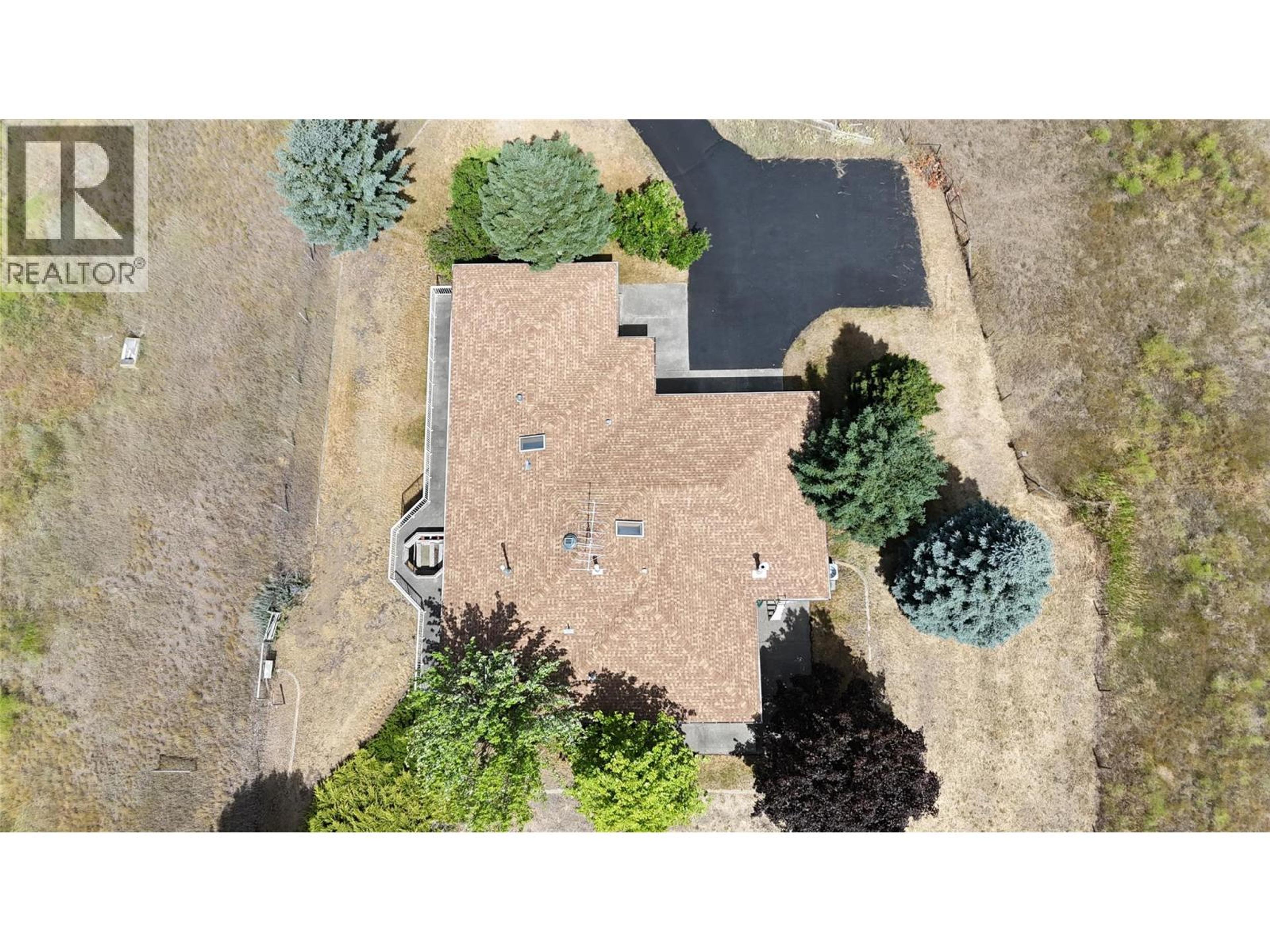 210 WINNIPEG AVENUE - 6