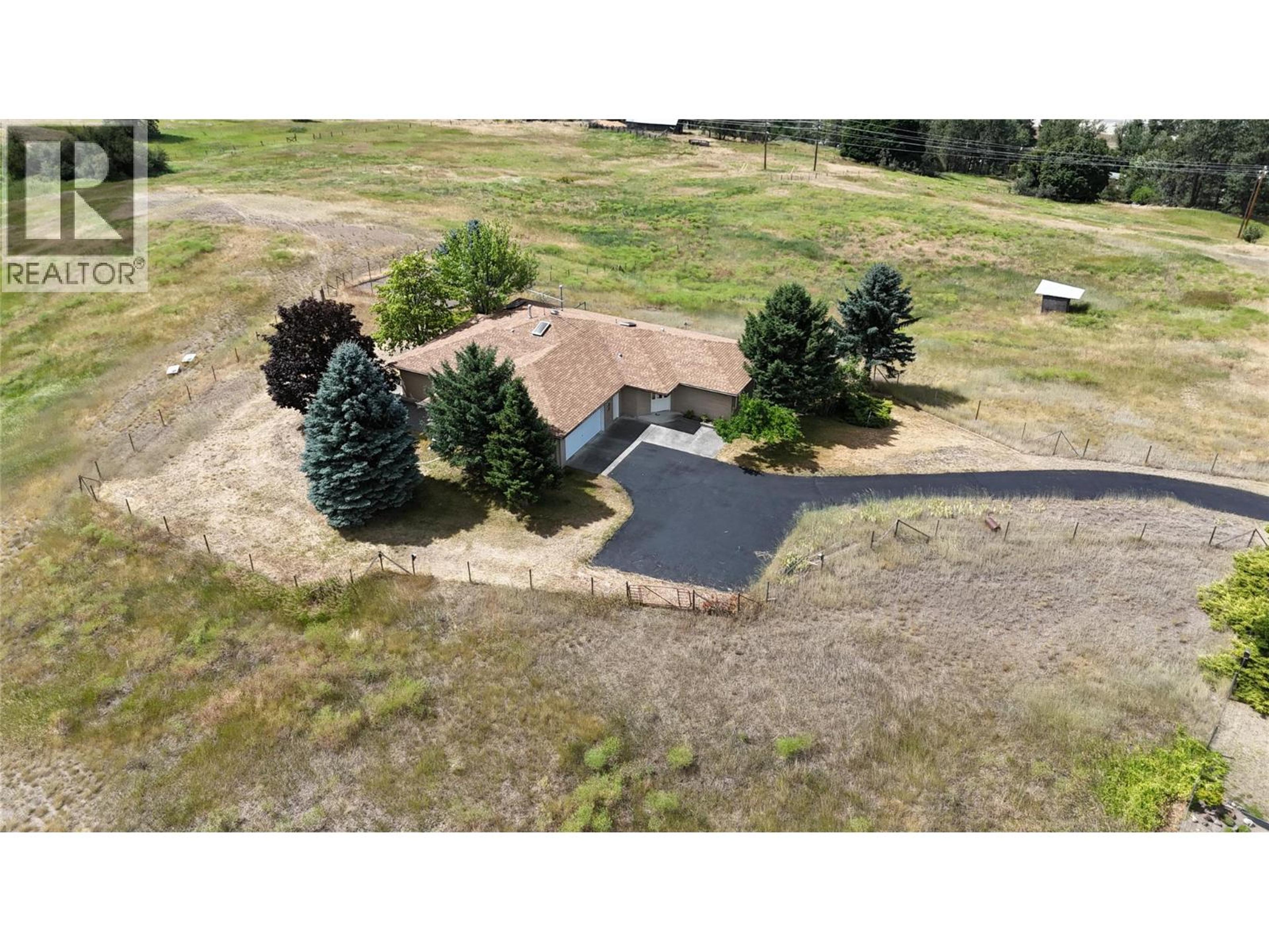 210 WINNIPEG AVENUE - 8