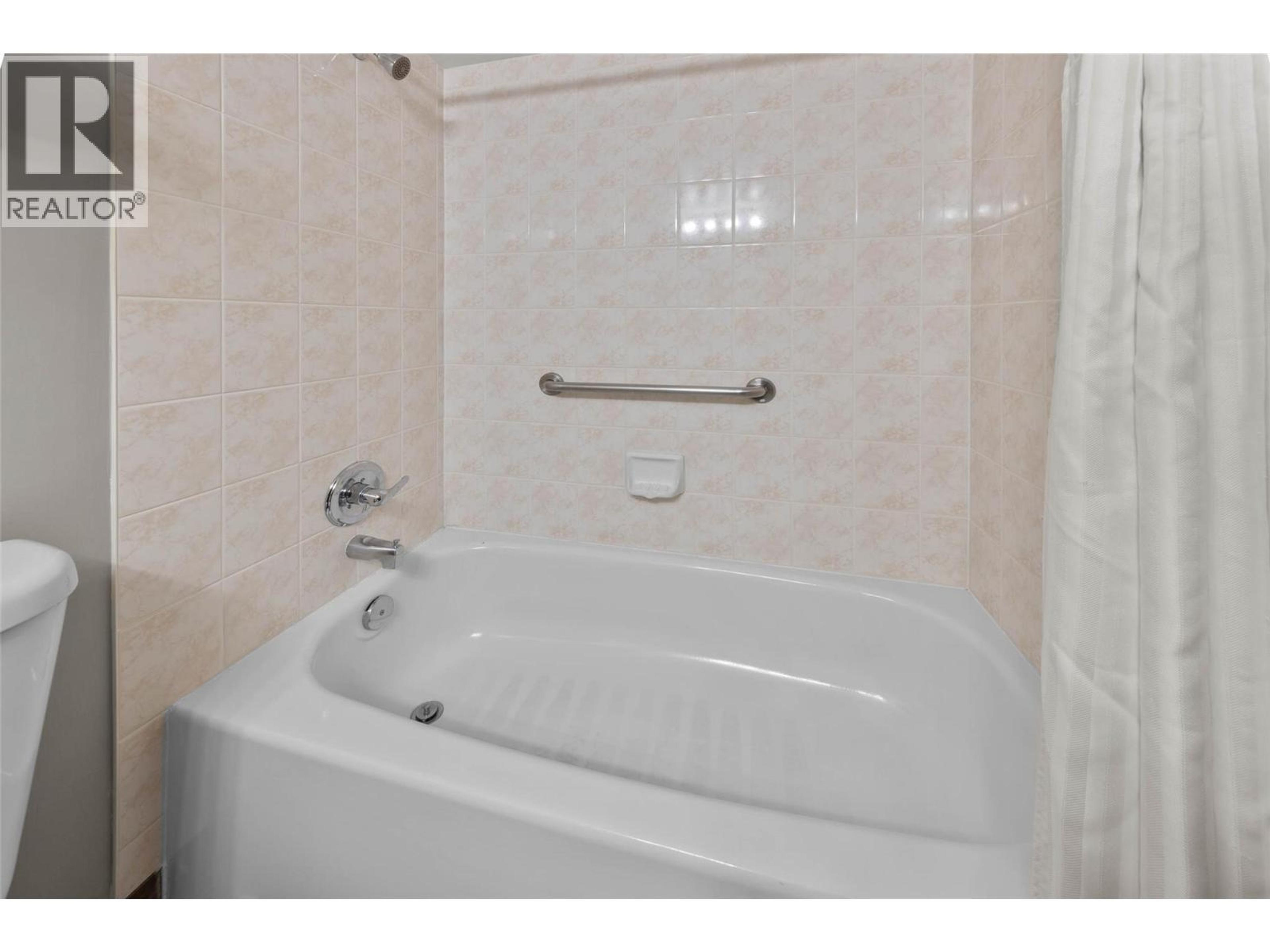 #433 3220 VILLAGE WAY - Image 16