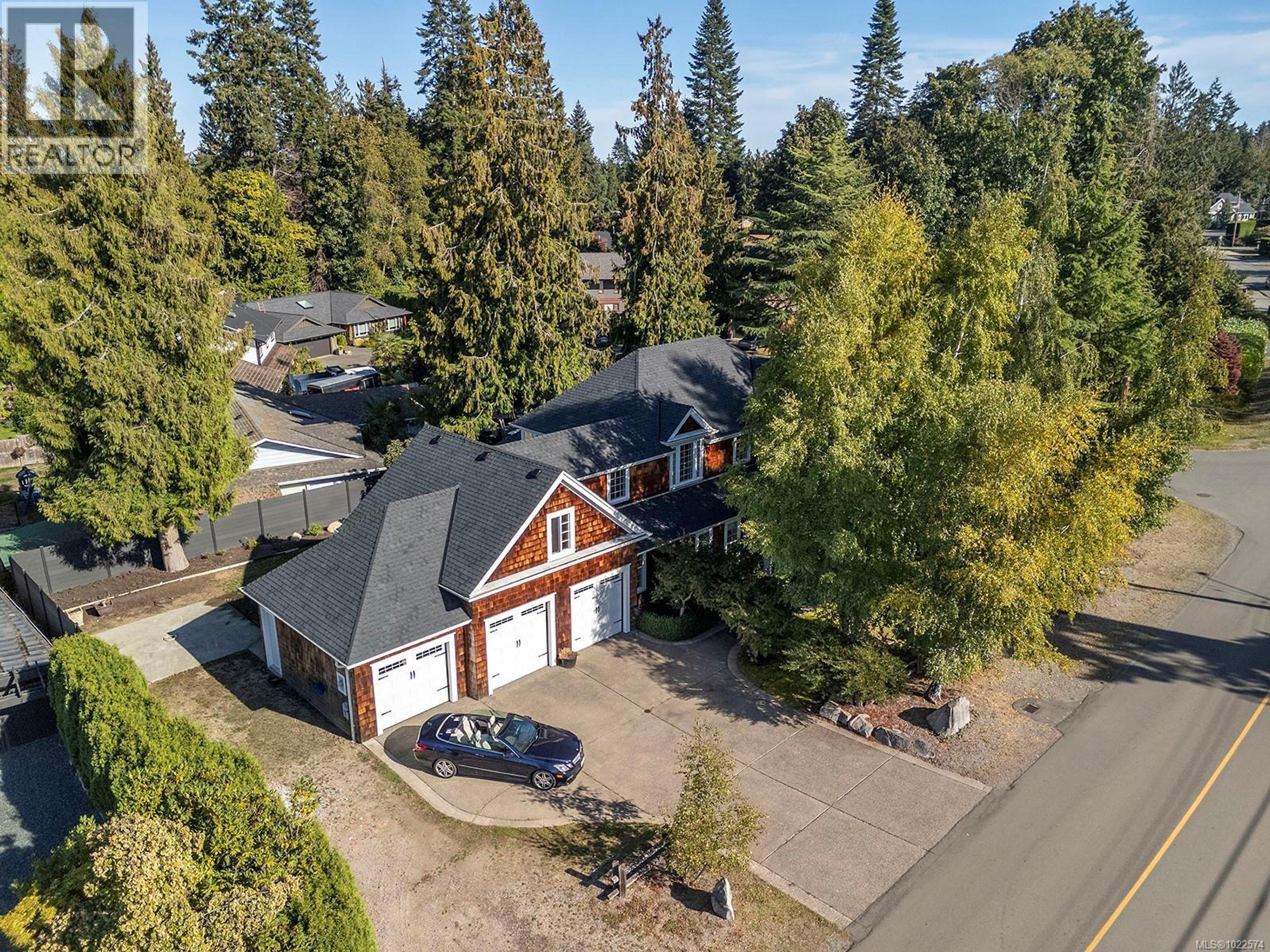 563 EAGLECREST DR - 11