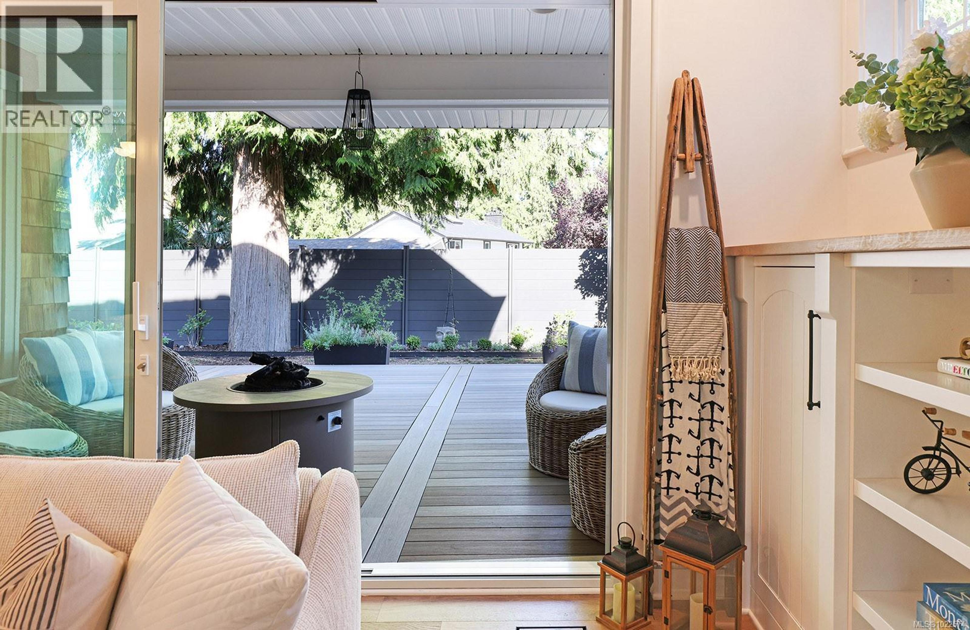 563 EAGLECREST DR - 20