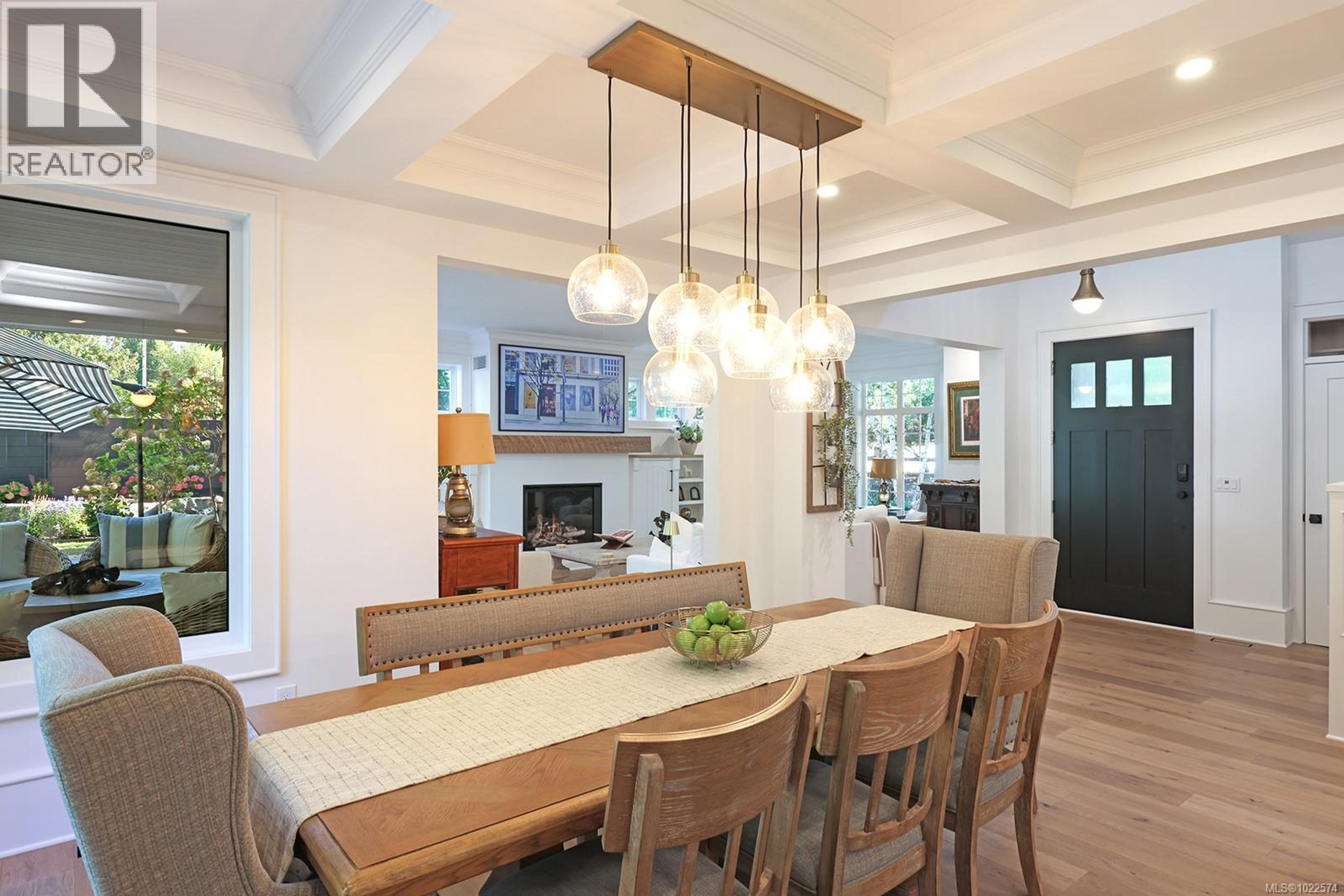 563 EAGLECREST DR - 22