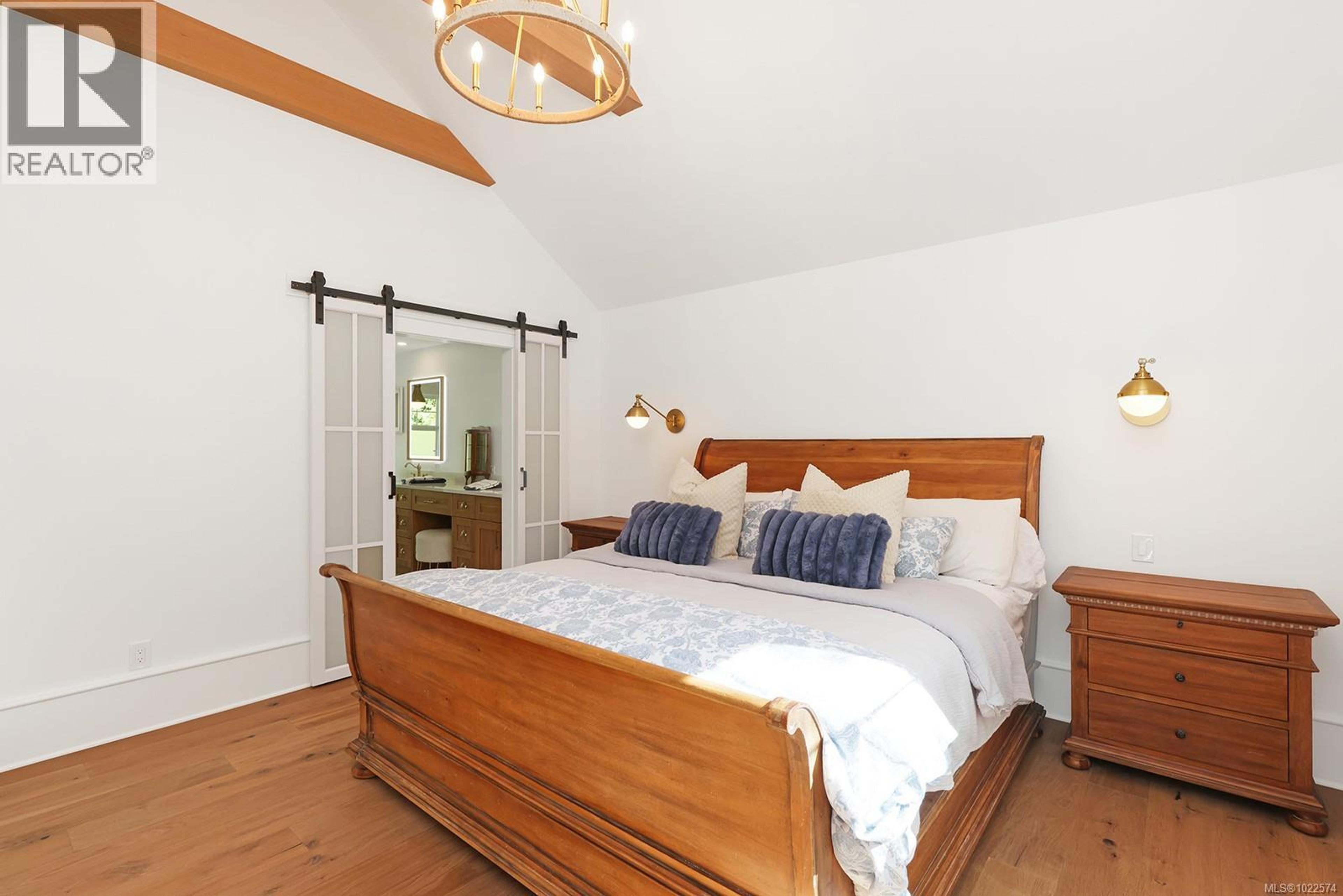 563 EAGLECREST DR - 30