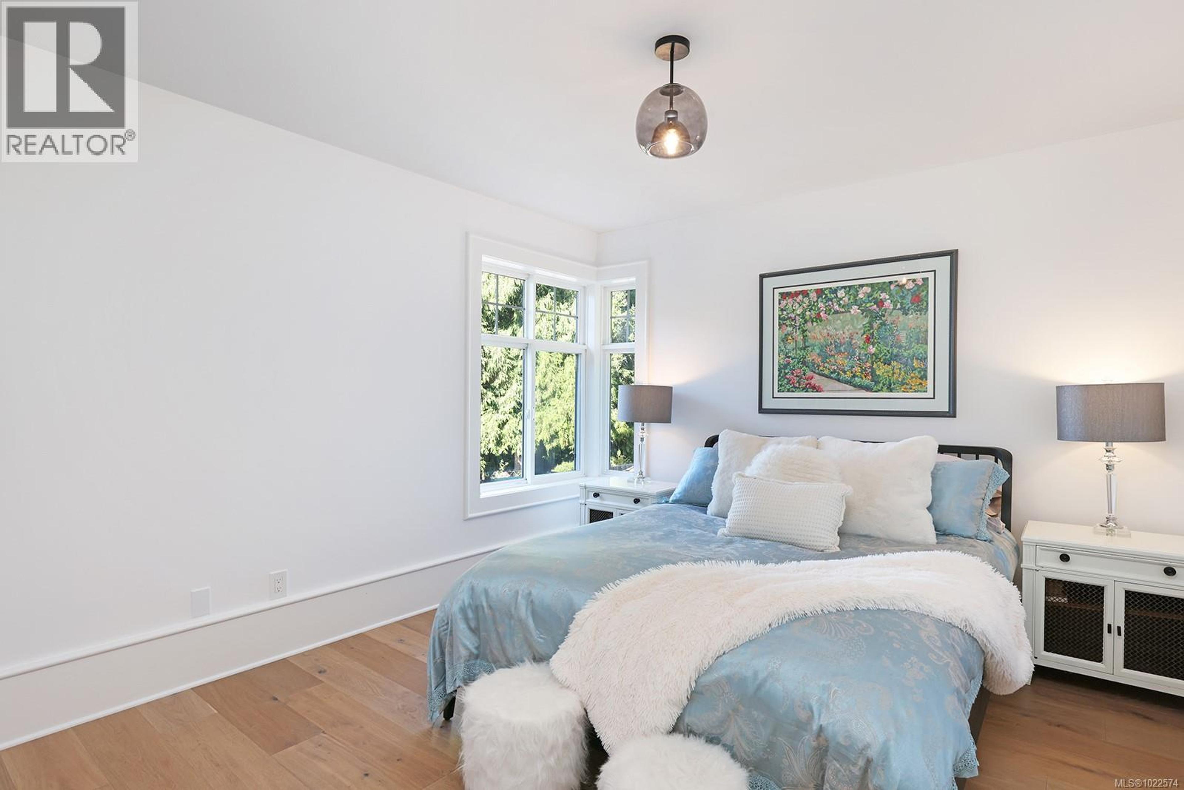 563 EAGLECREST DR - 35