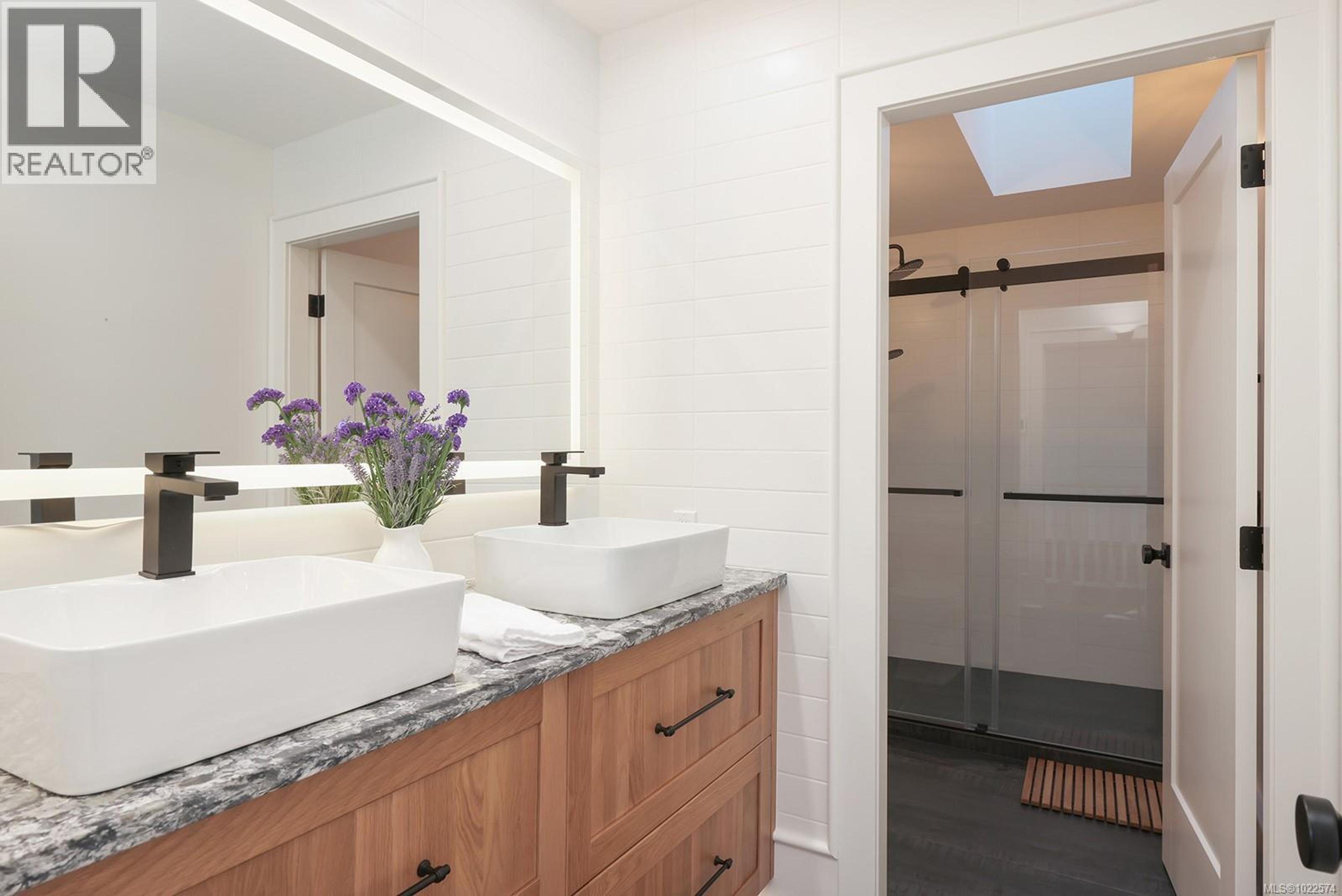 563 EAGLECREST DR - 38