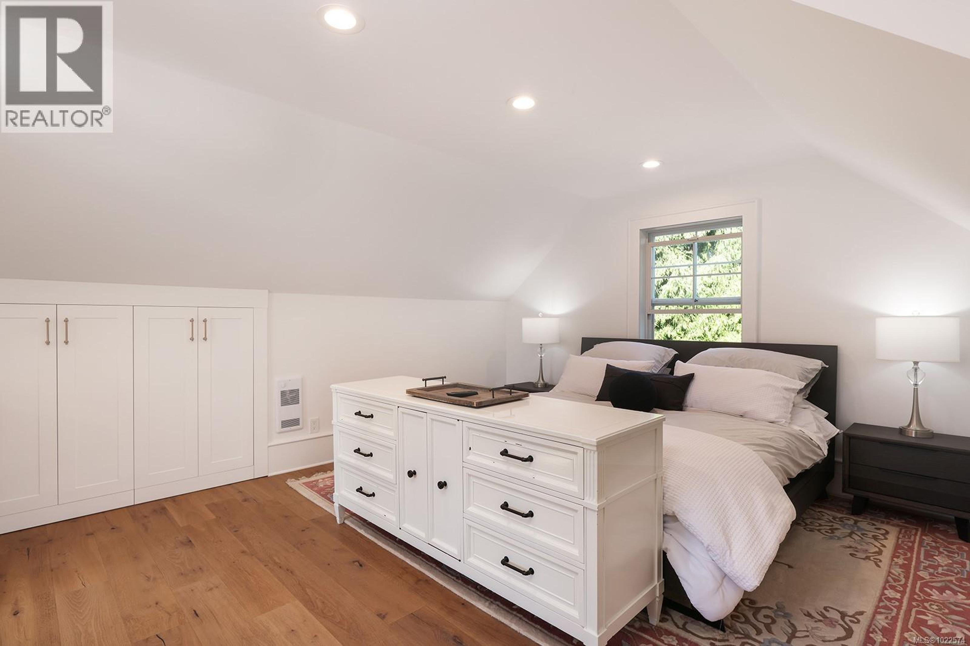 563 EAGLECREST DR - 39