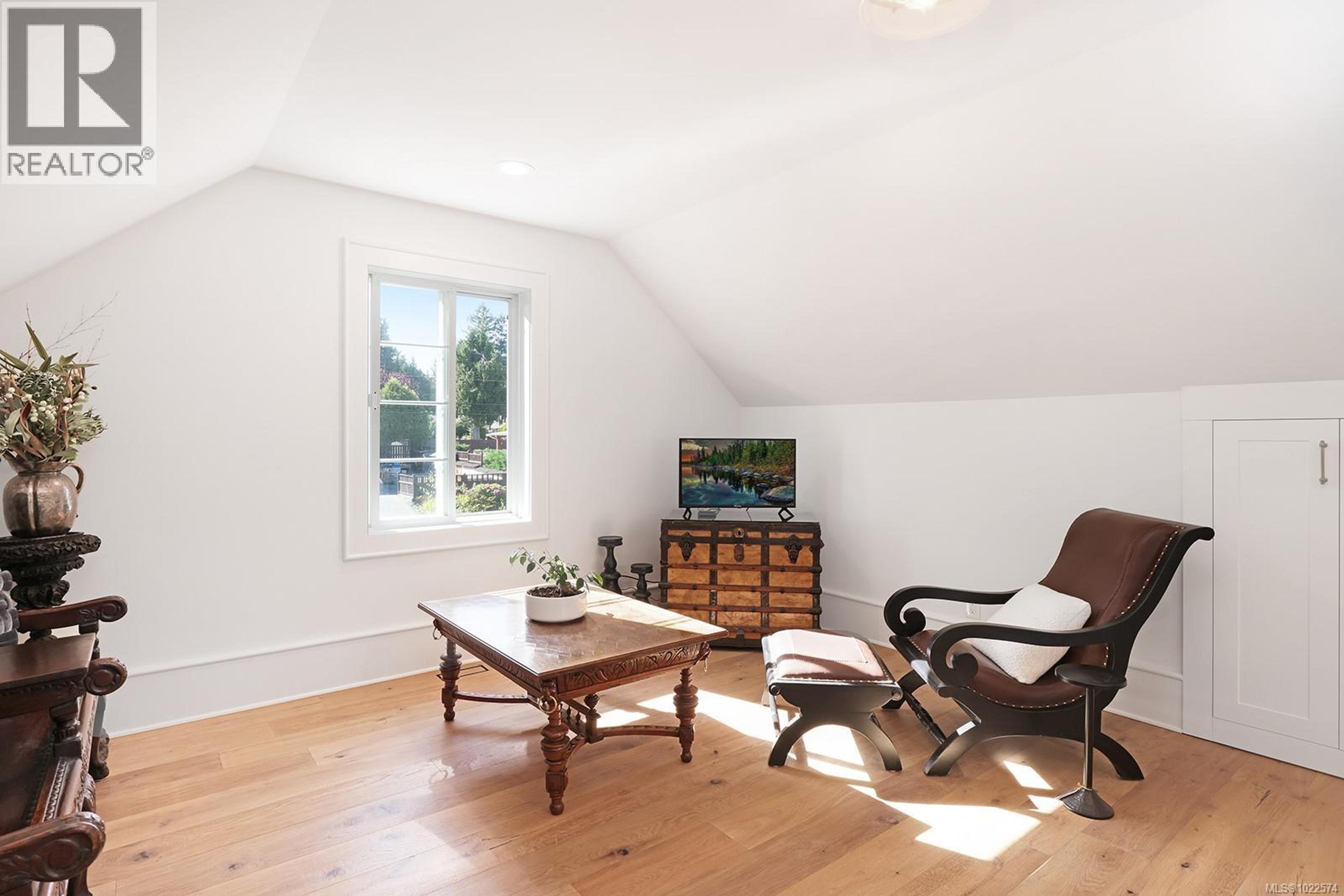 563 EAGLECREST DR - 41