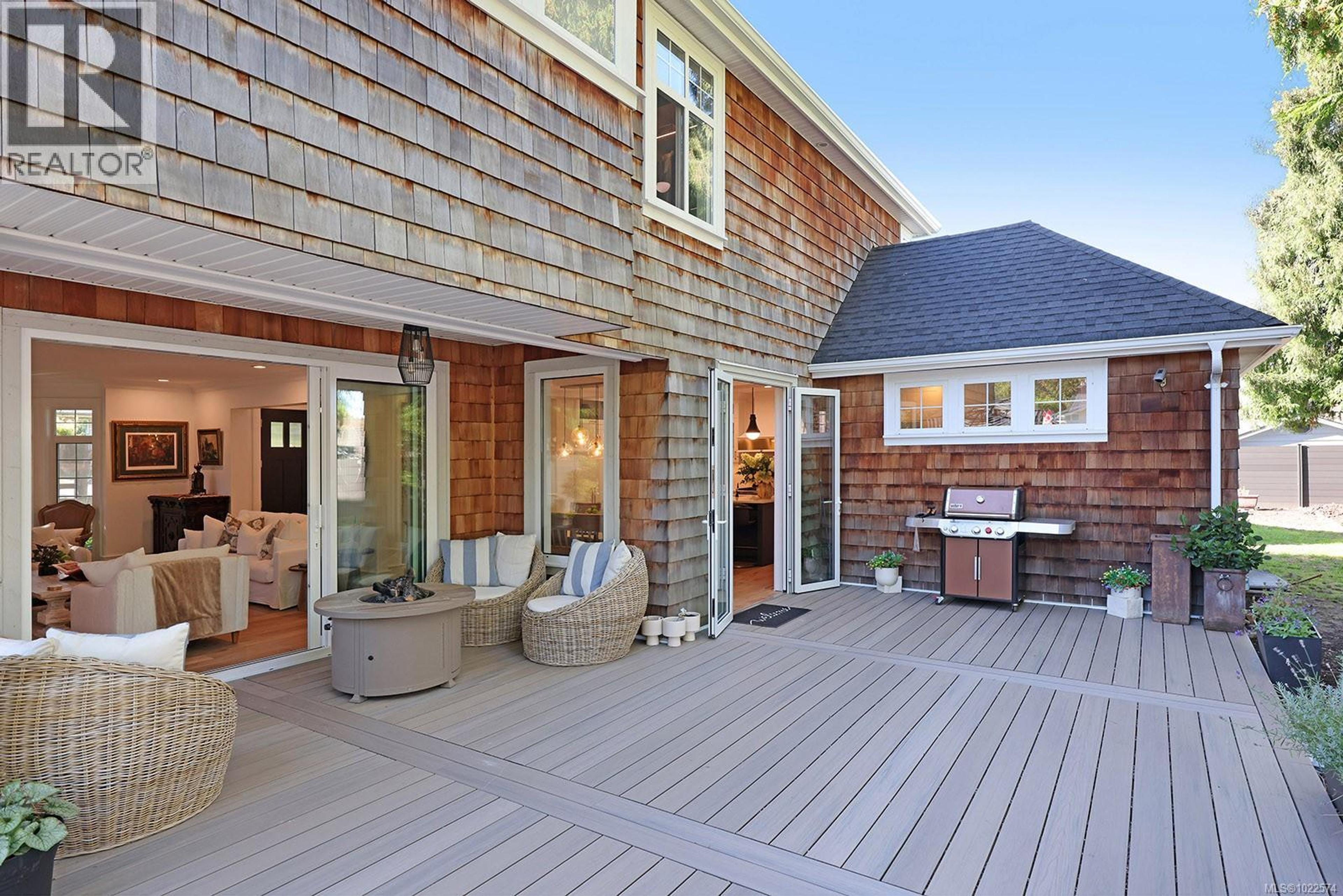 563 EAGLECREST DR - 46