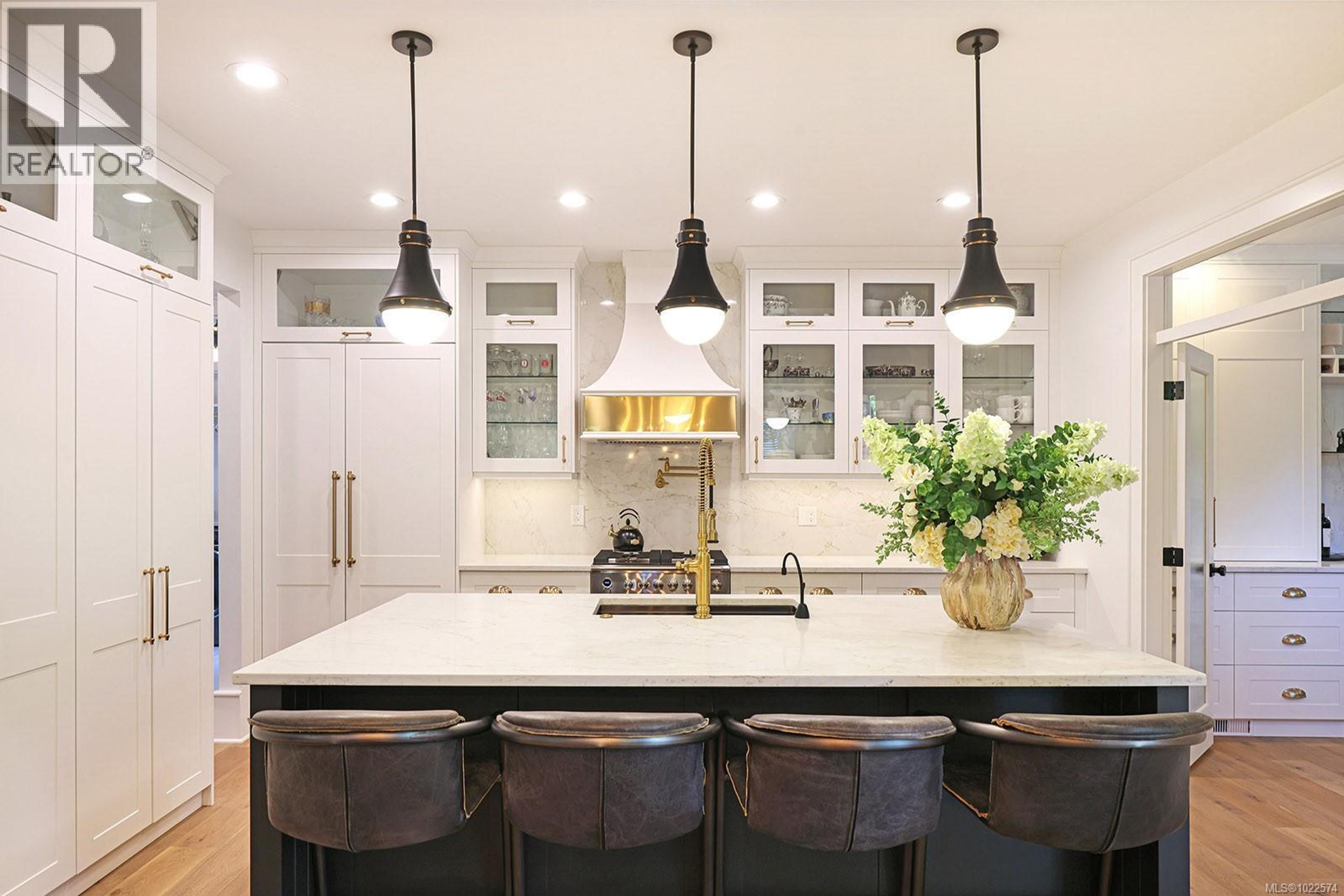 563 EAGLECREST DR - 5