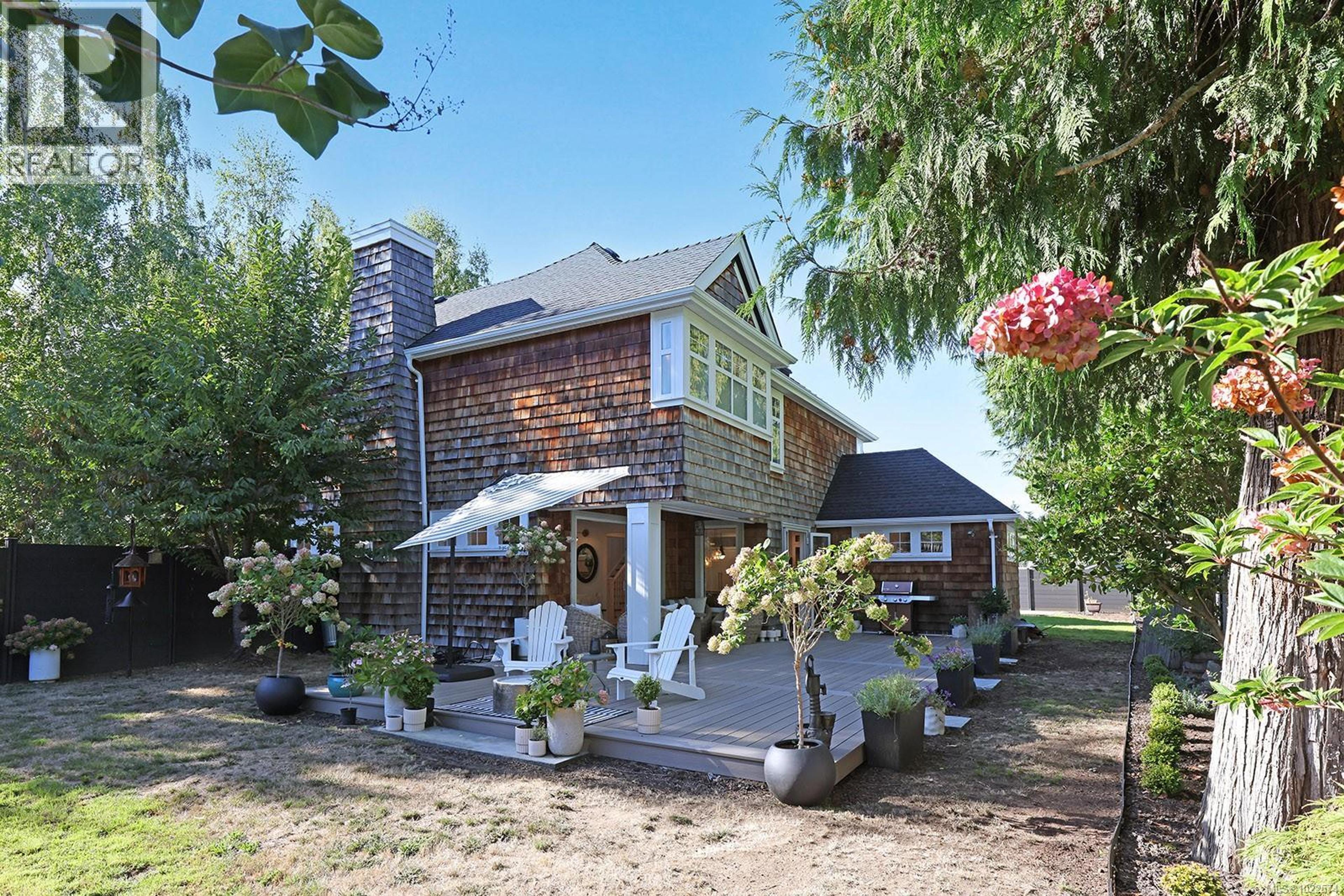 563 EAGLECREST DR - 50