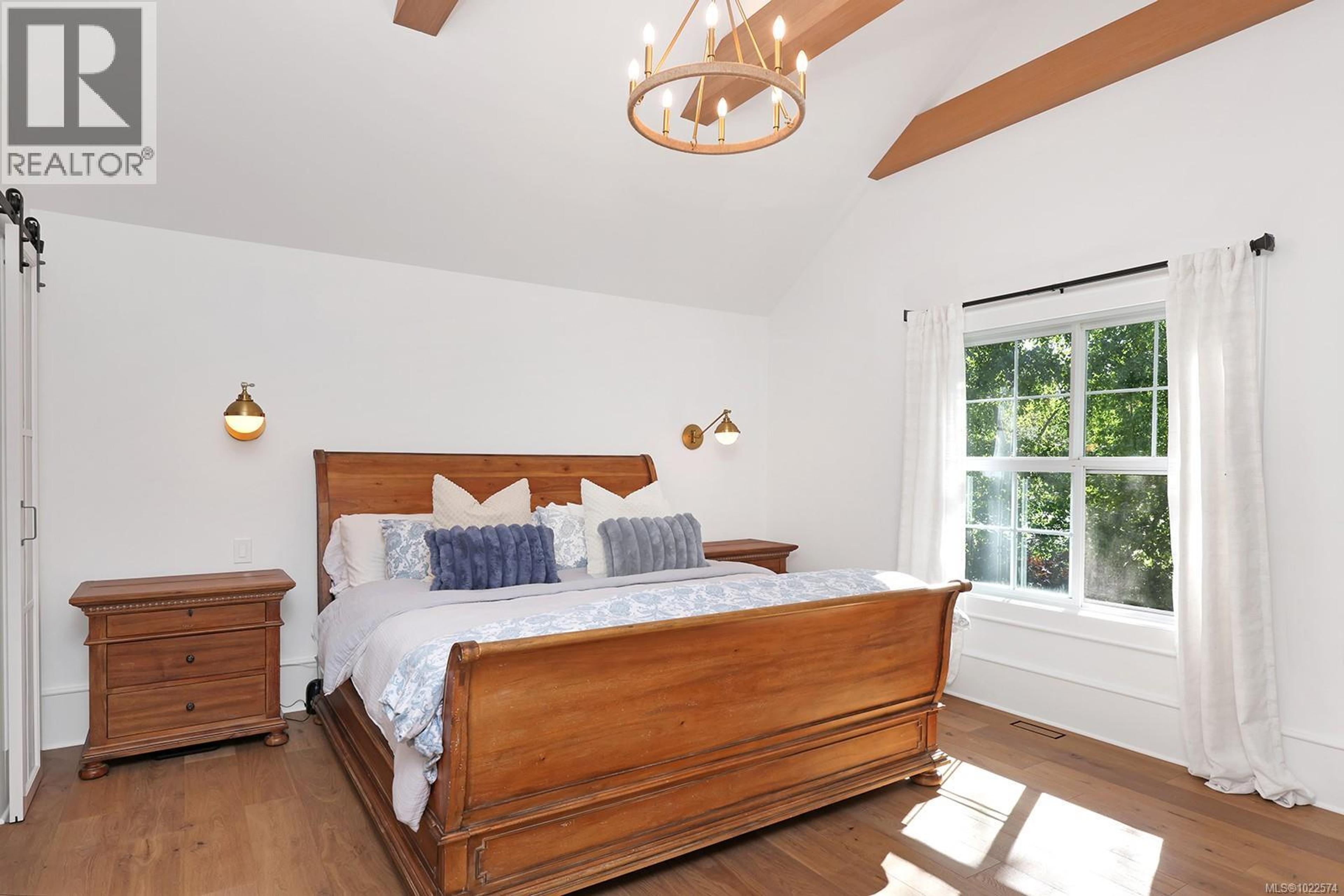 563 EAGLECREST DR - 7