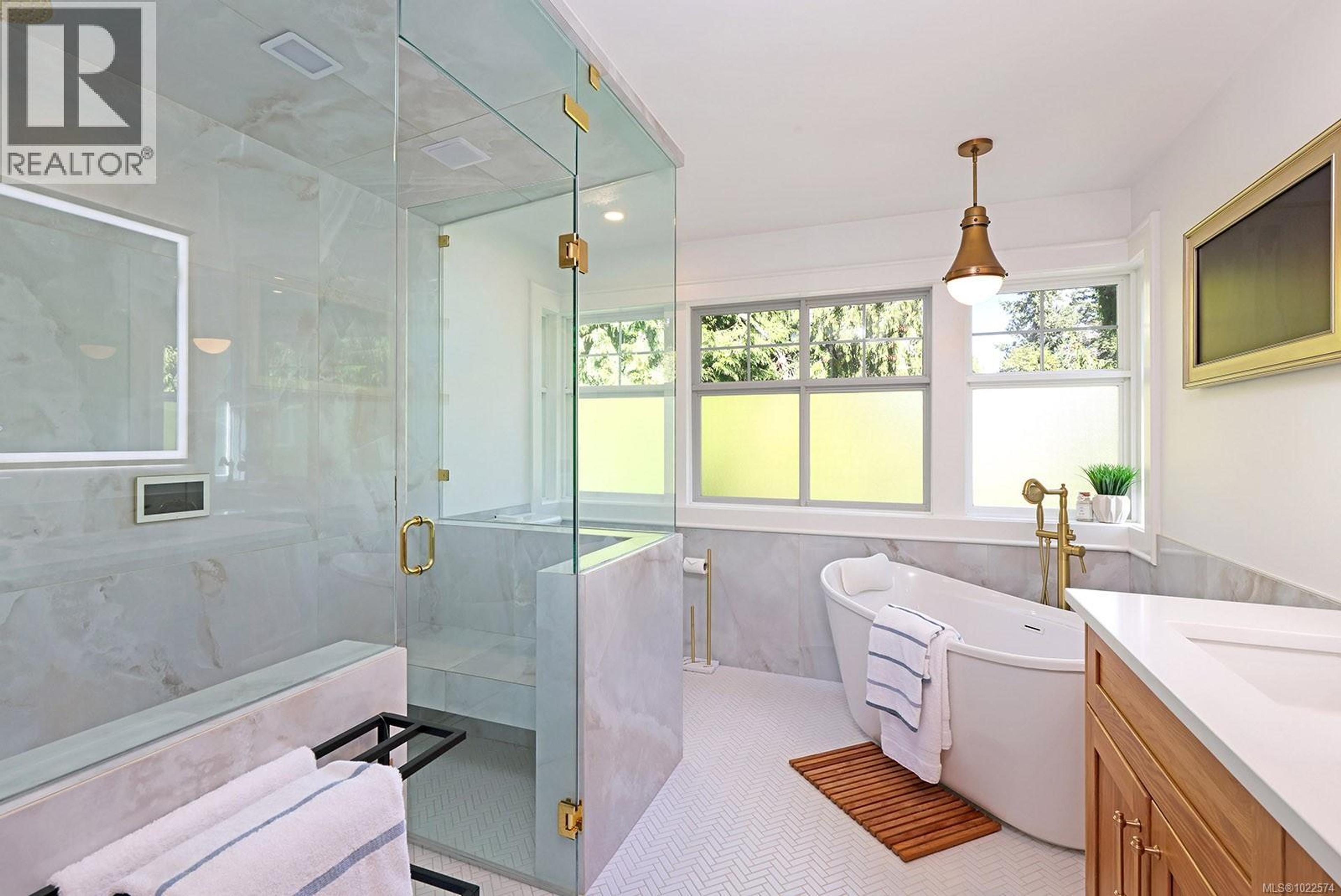 563 EAGLECREST DR - 8